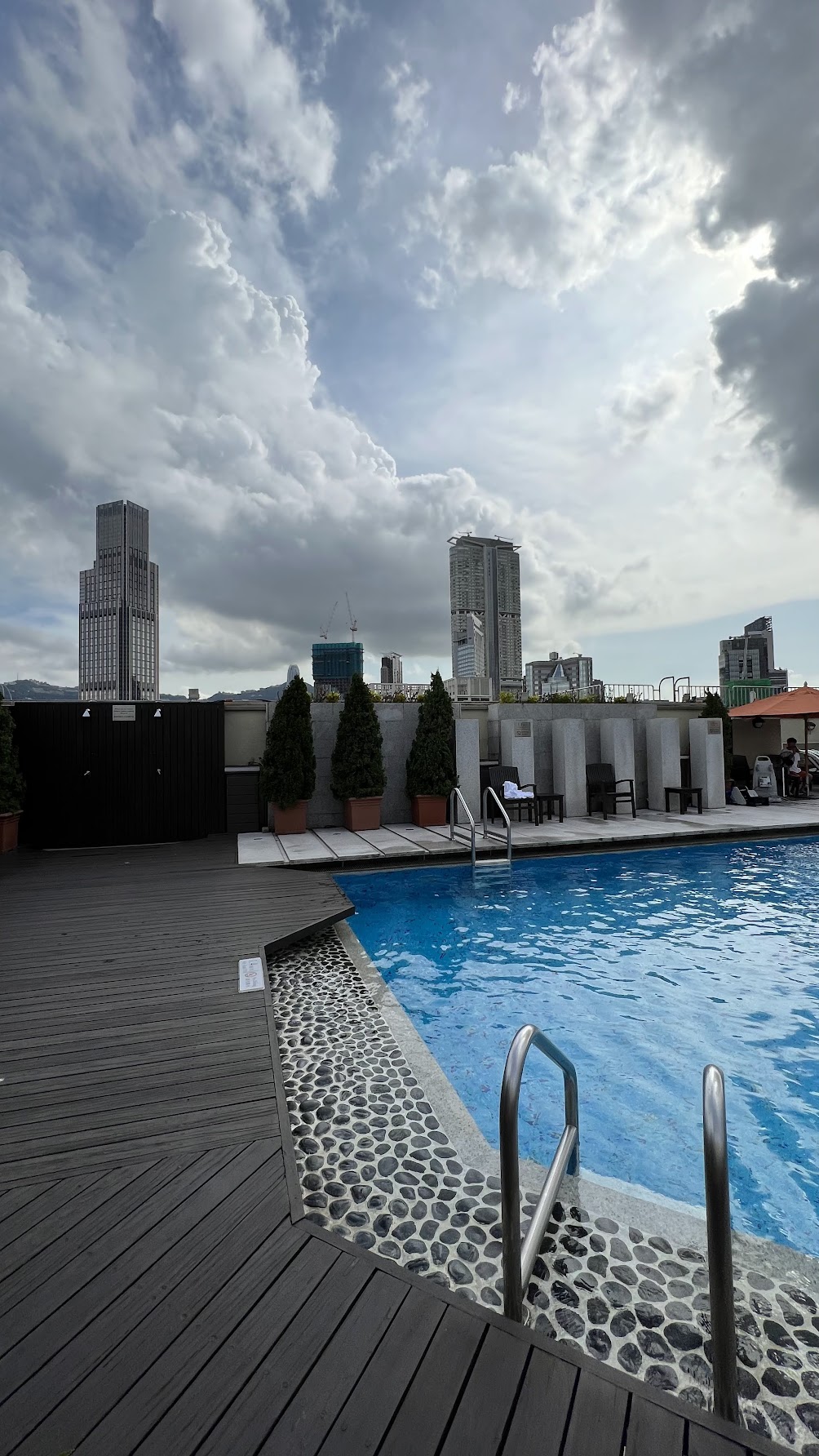 Sun Court Pool at the rooftop of InterContinental Grand Stanford Hong Kong