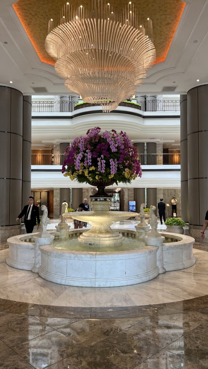 Grand Hyatt Taipei lobby