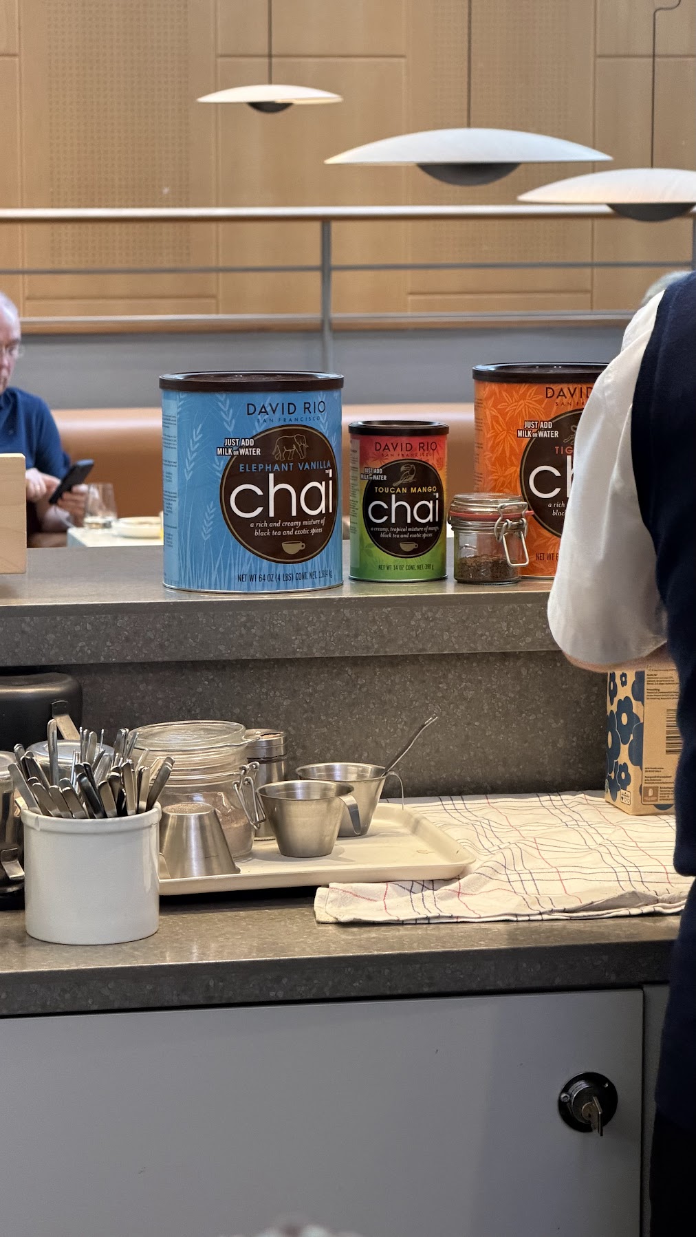 SAS Lounge Copenhagen Airport chai tea flavours