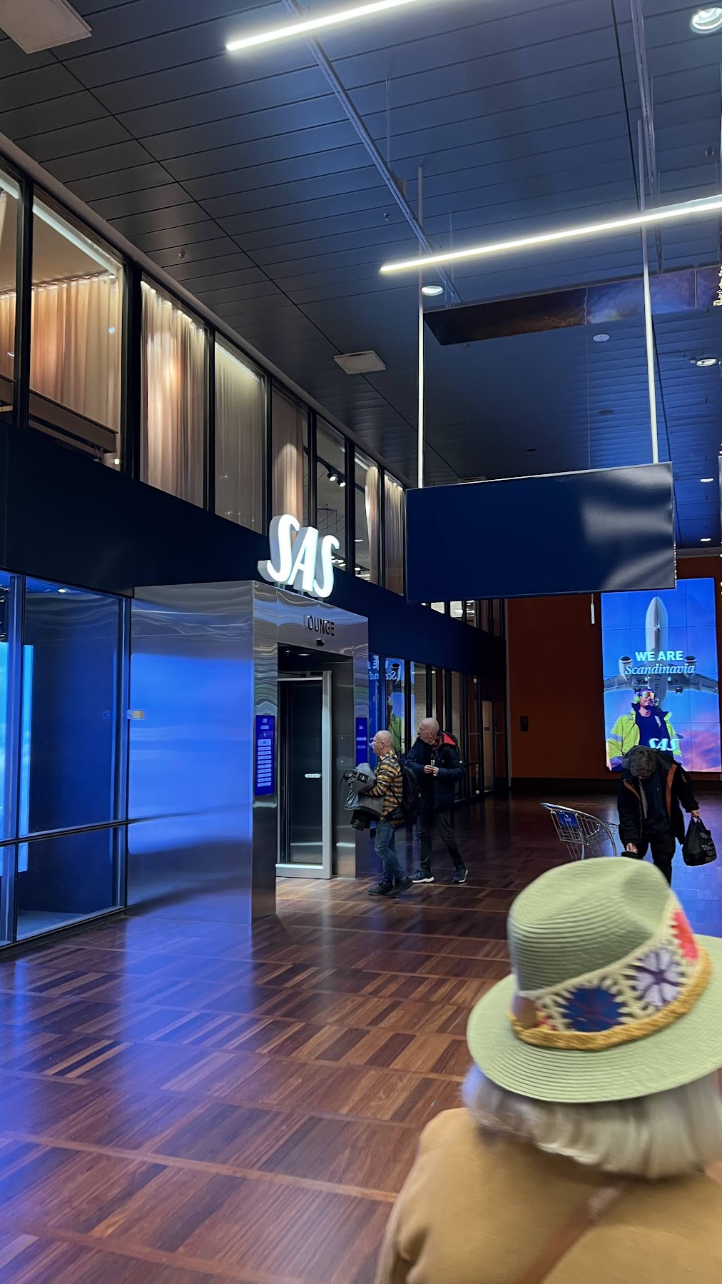 SAS Lounge Copenhagen Airport entrance