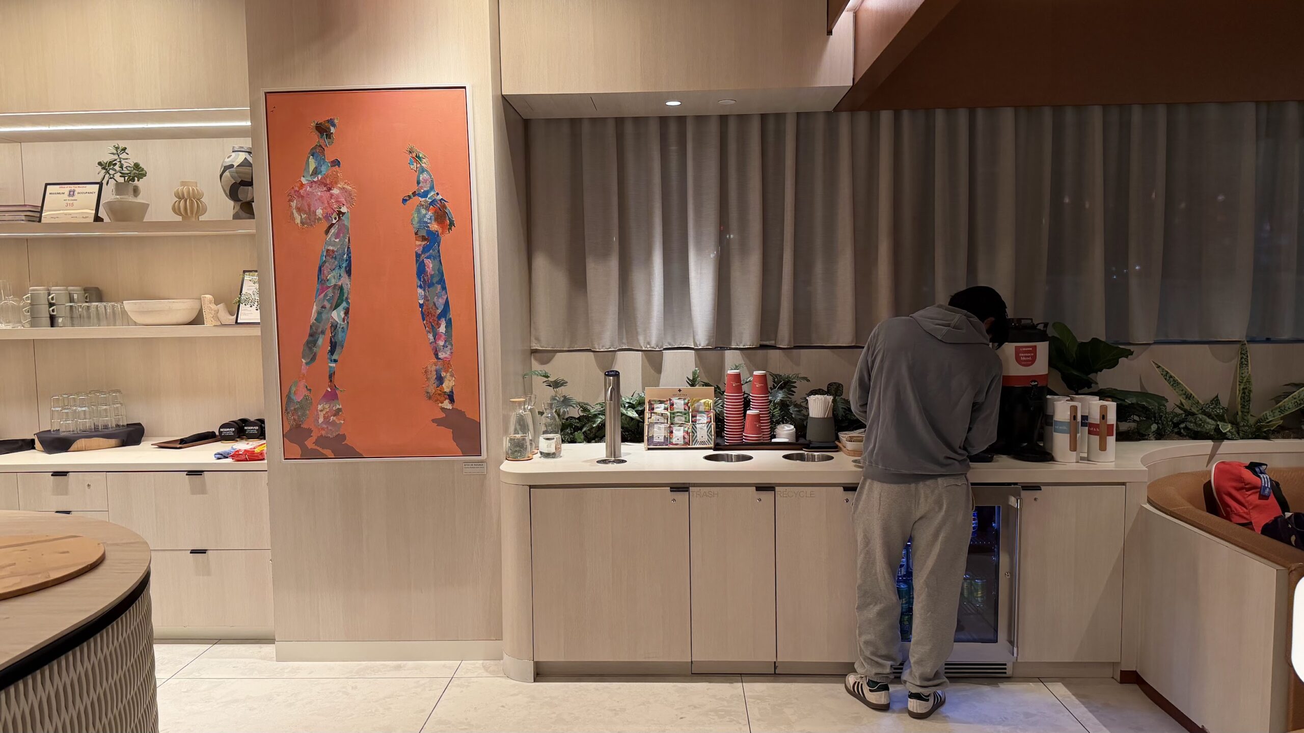 Capital One Landing DCA coffee and tea counter