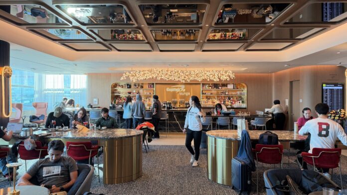 Capital One Lounge JFK bar