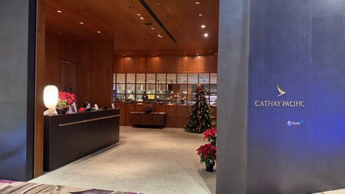 Cathay Pacific Lounge Singapore entrance