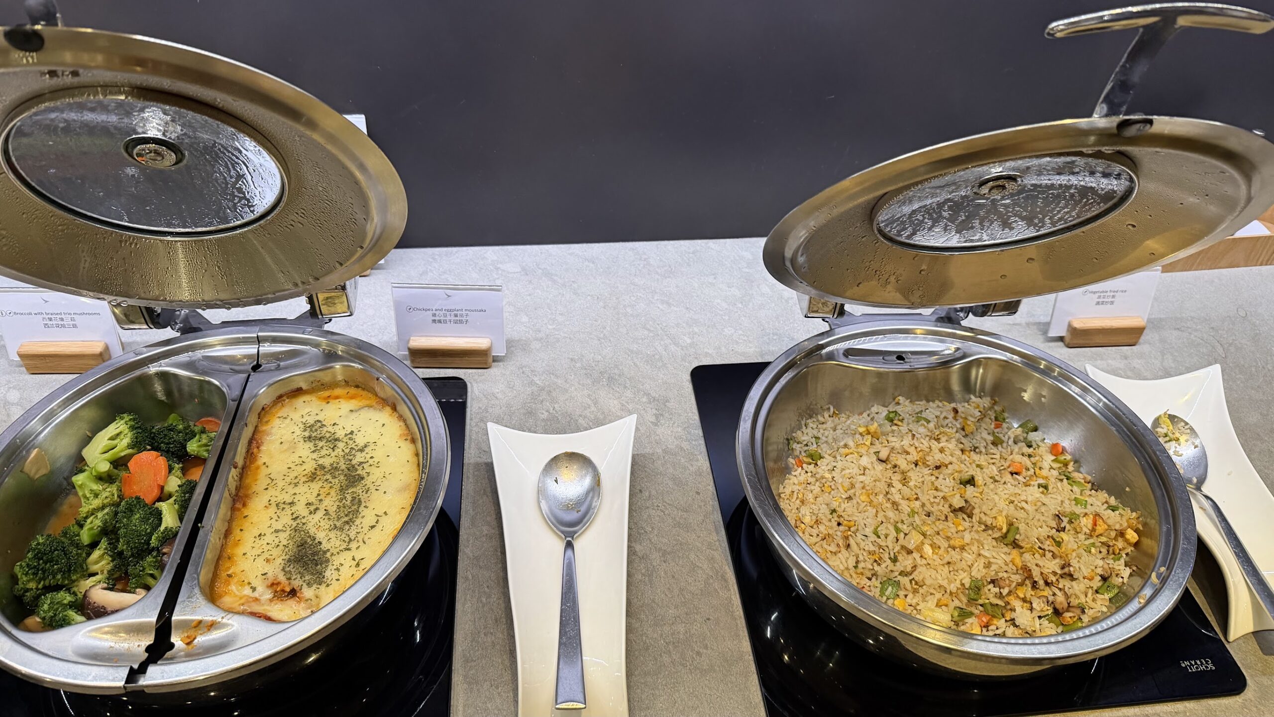 Cathay Pacific Lounge Singapore hot buffet