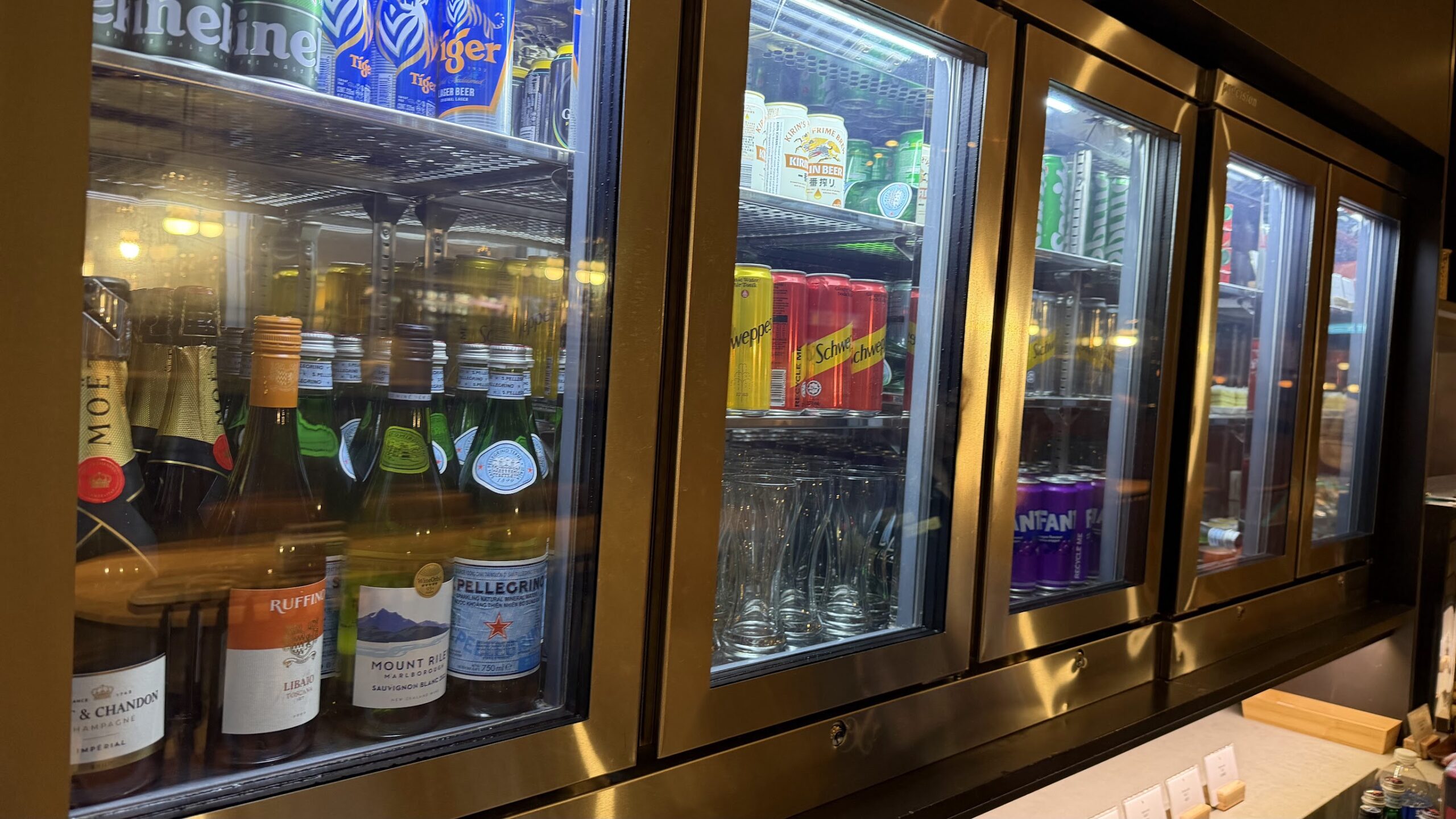 Cathay Pacific Lounge Singapore self-serve drinks and champagne