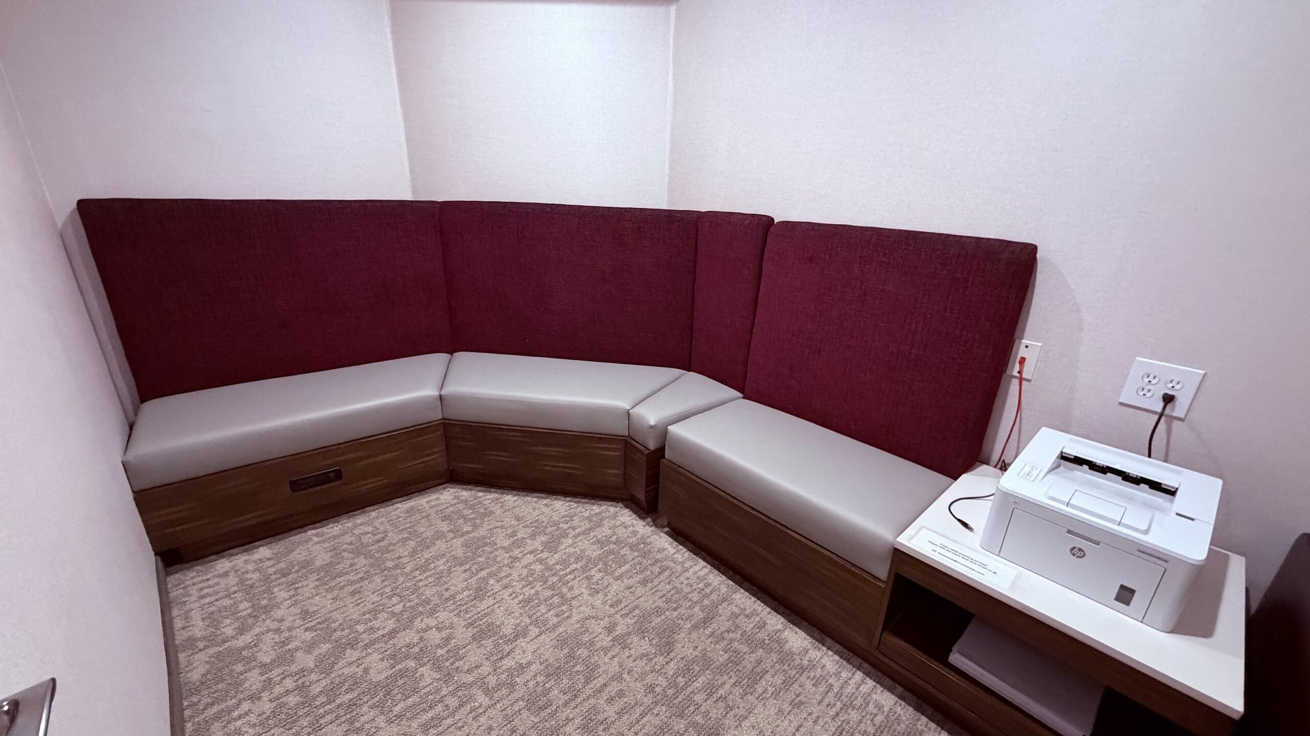 Hampton Inn & Suites San Luis Obispo business centre with printer