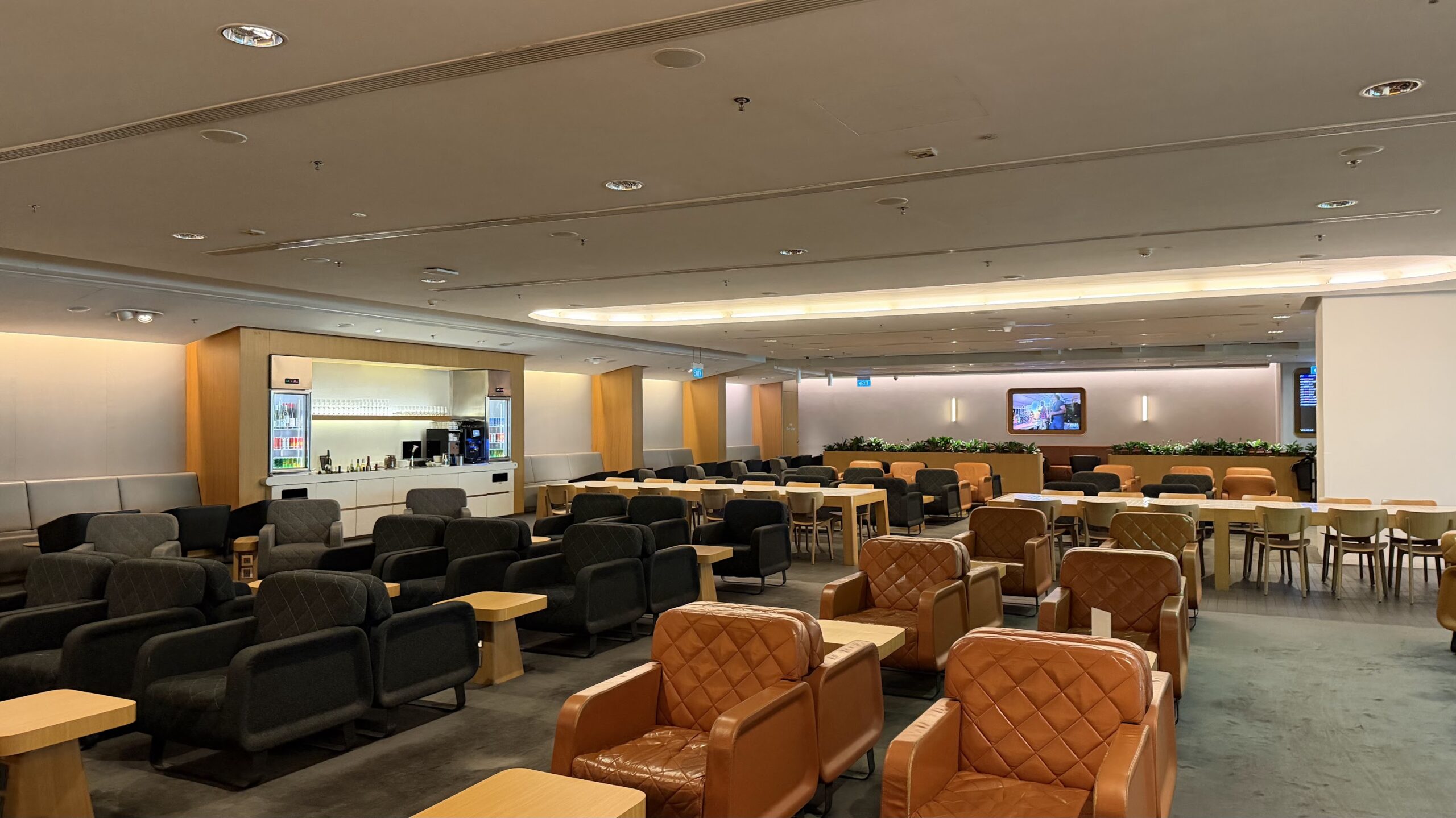 Qantas Business Lounge Singapore seating area