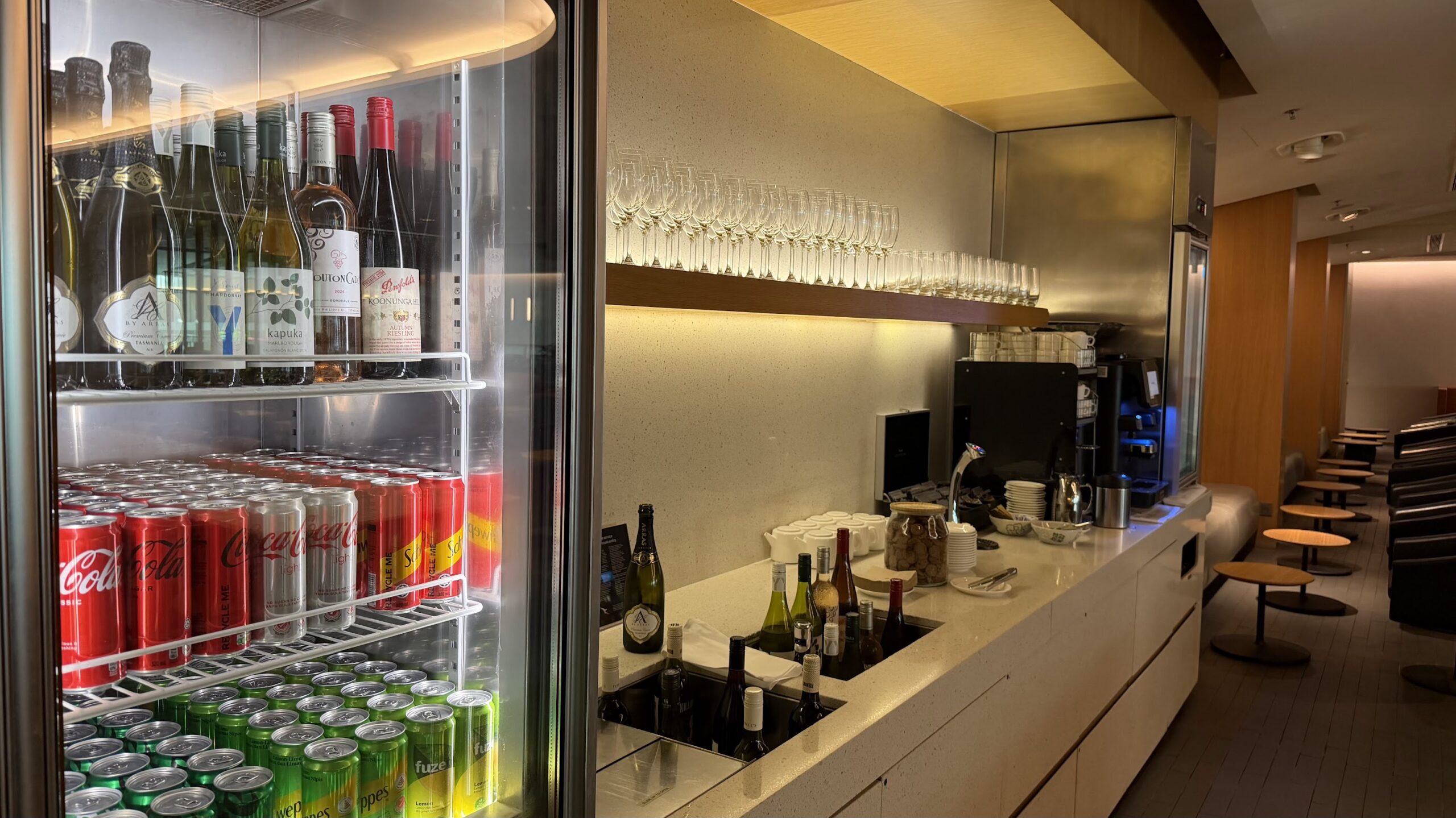 Qantas Business Lounge Singapore drinks selection