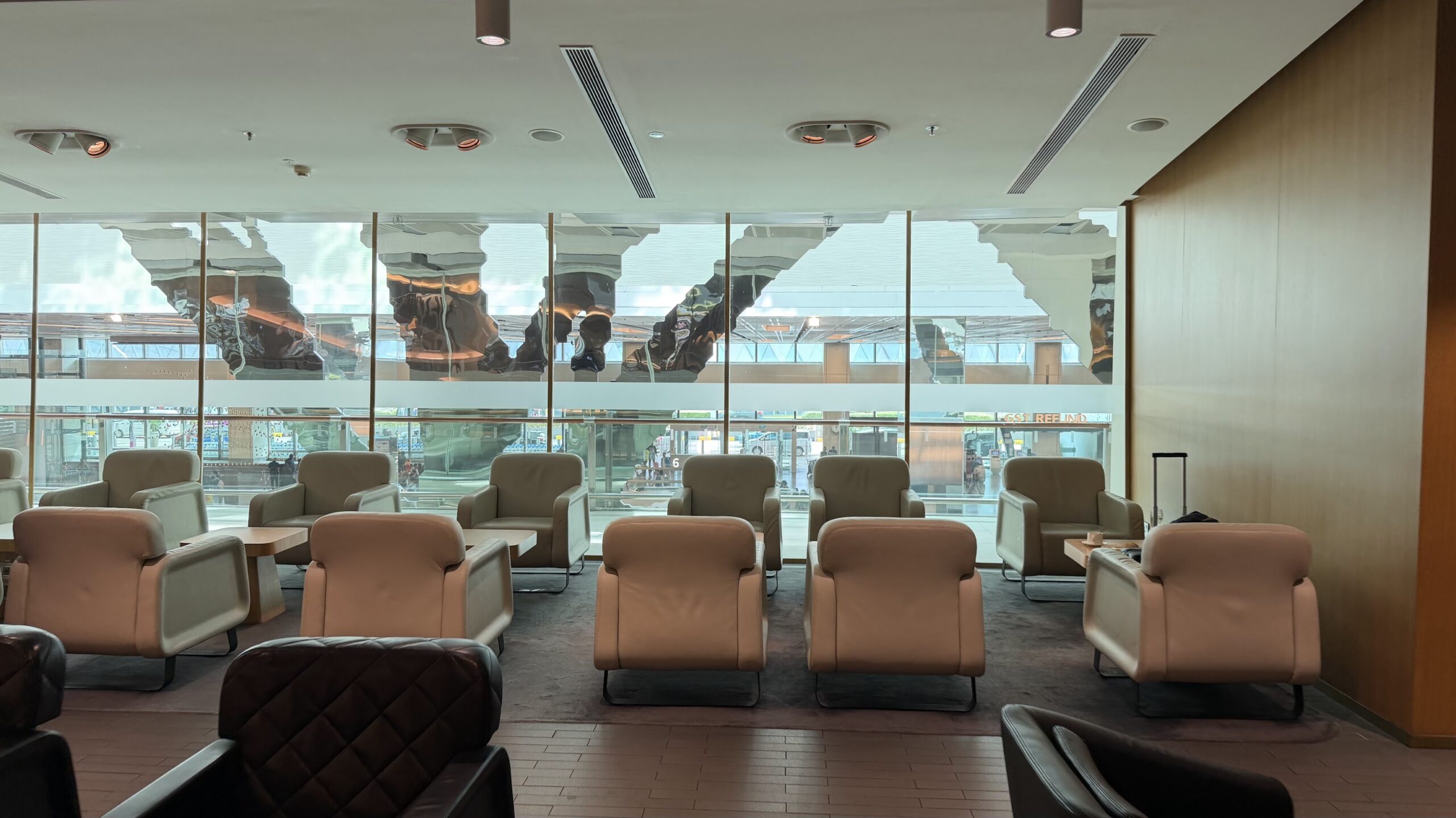 Qantas Business Lounge Singapore seating area