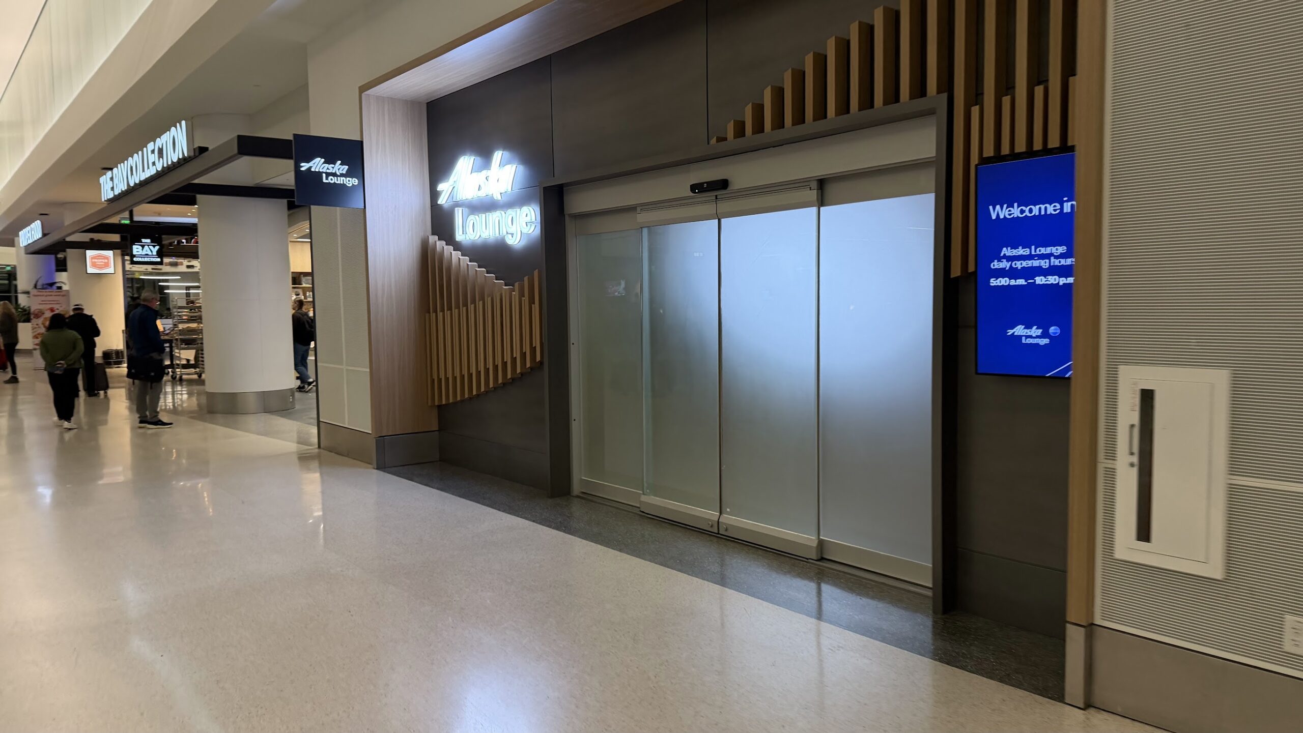 Alaska Airlines Lounge SFO entrance