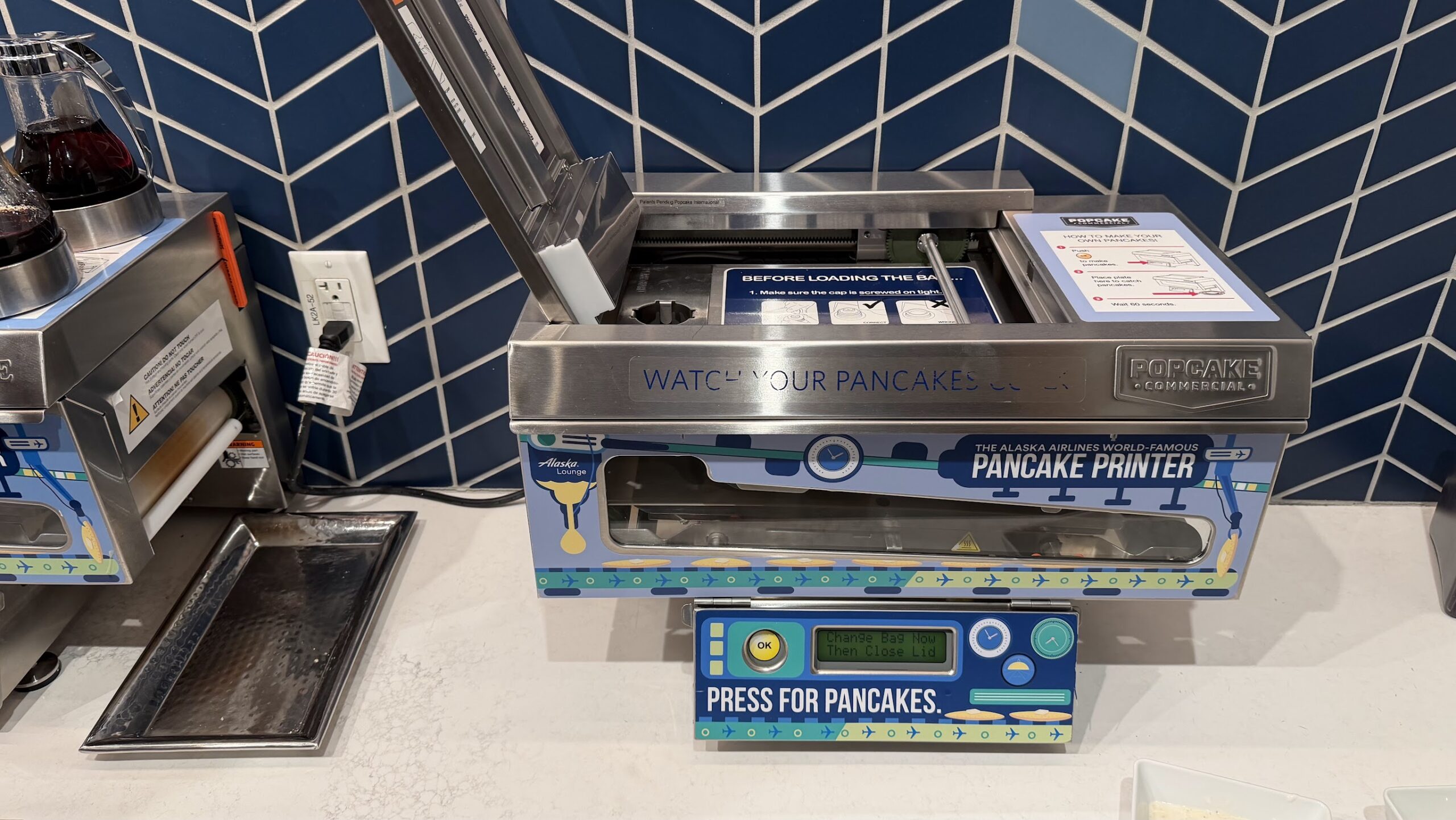 Alaska AirlinesLounge SFO pancake printer