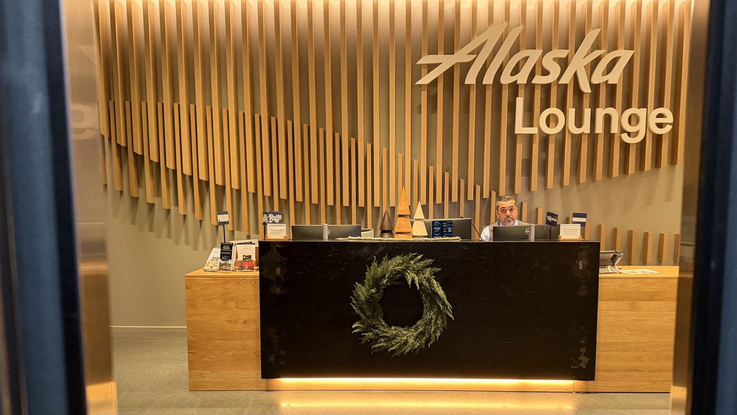 Alaska Airlines Lounge SFO reception