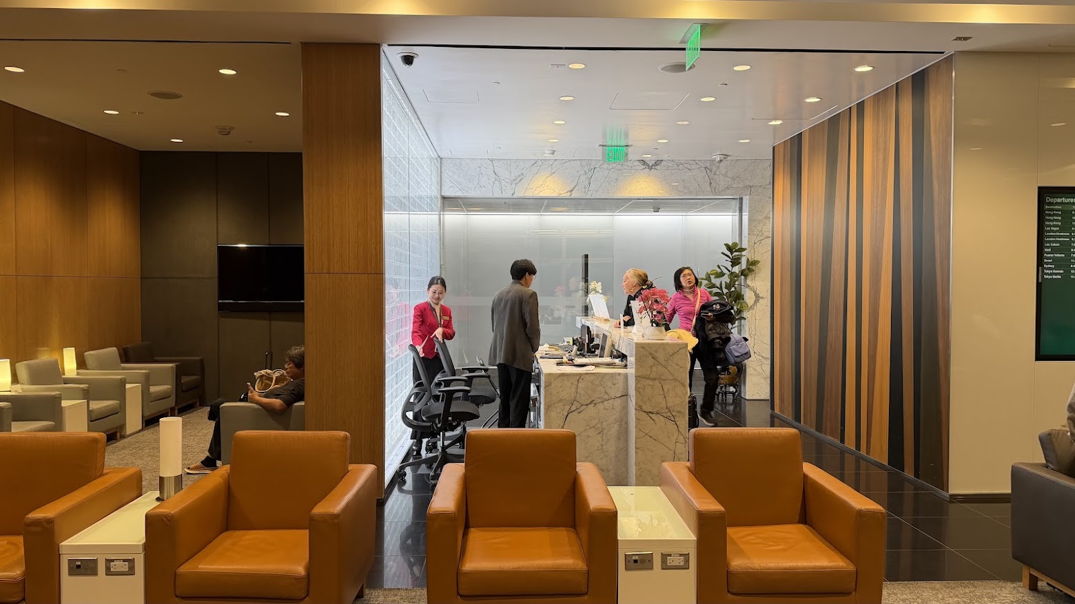 Cathay Pacific Lounge SFO seating area