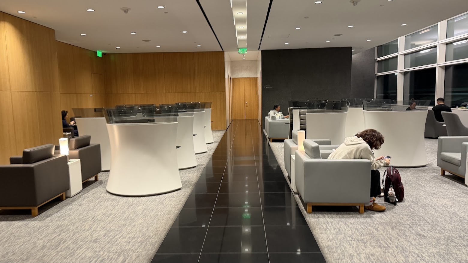 Cathay Pacific Lounge SFO seating area