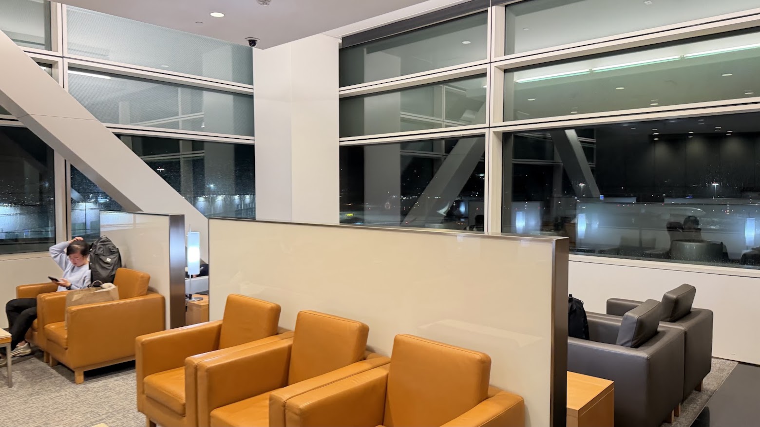 Cathay Pacific Lounge SFO seating area