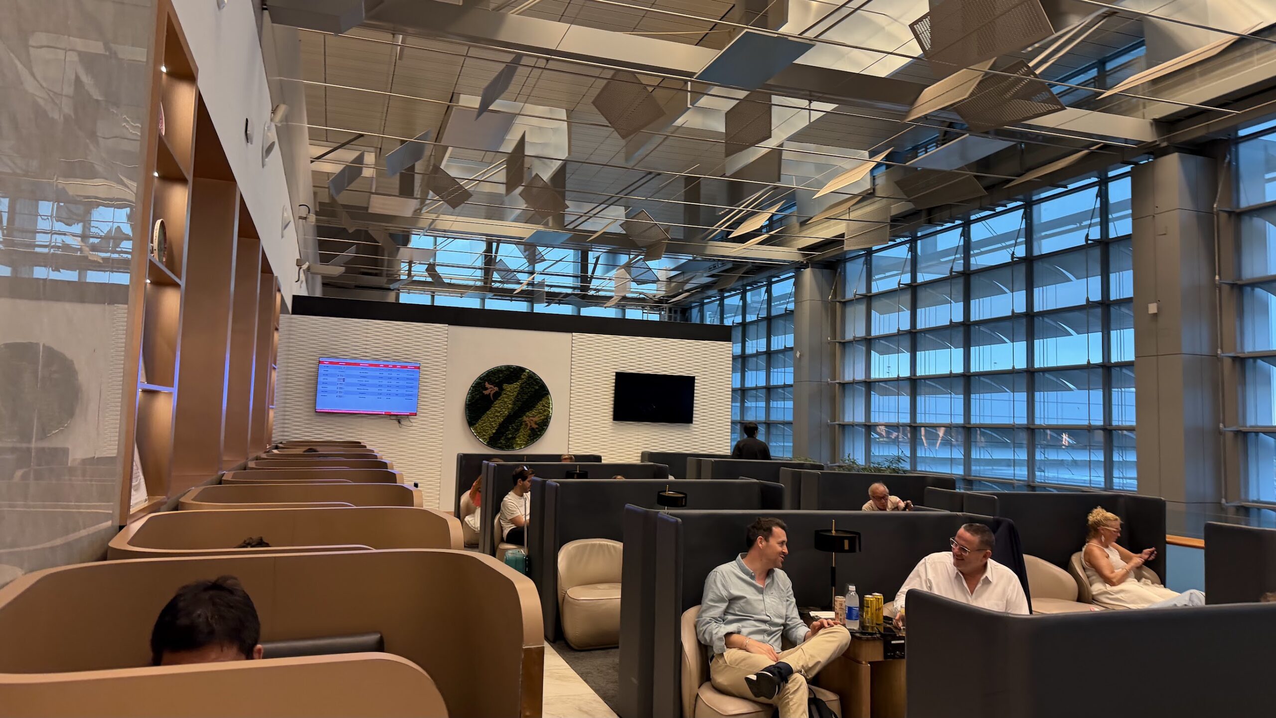 SATS Premier Lounge T3 seating area