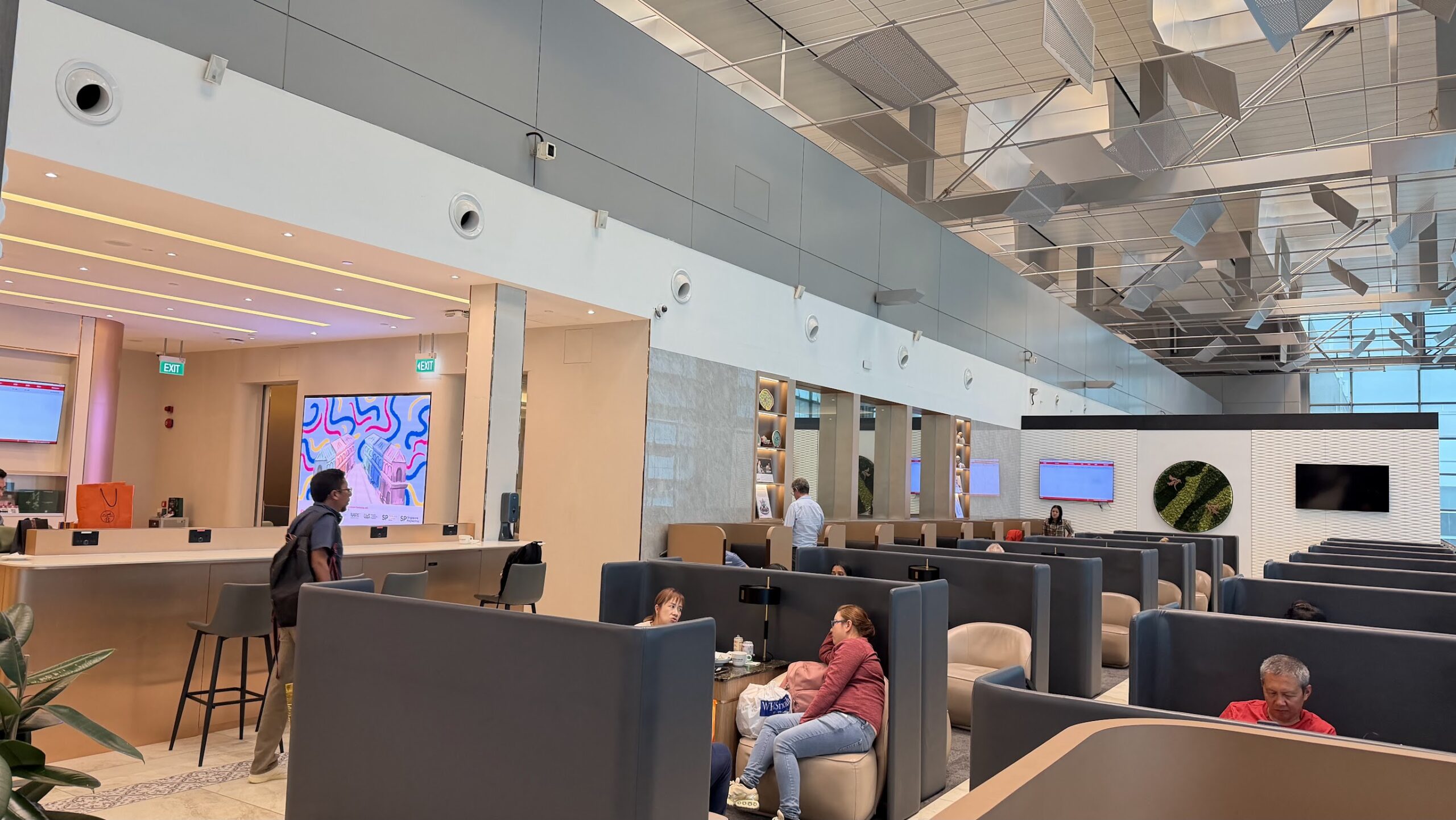SATS Premier Lounge T3 seating area