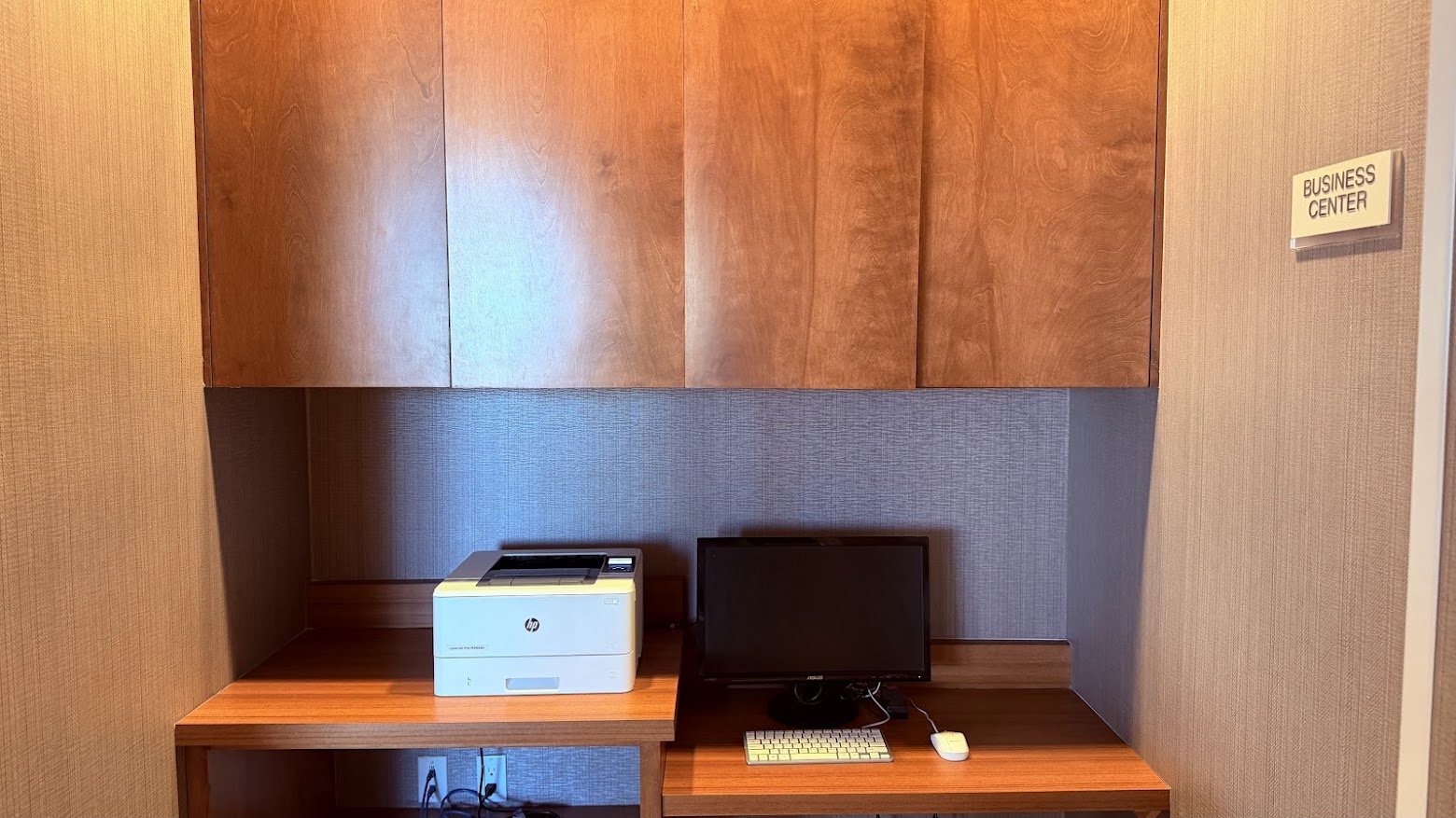 SpringHill Suites Monterey business centre