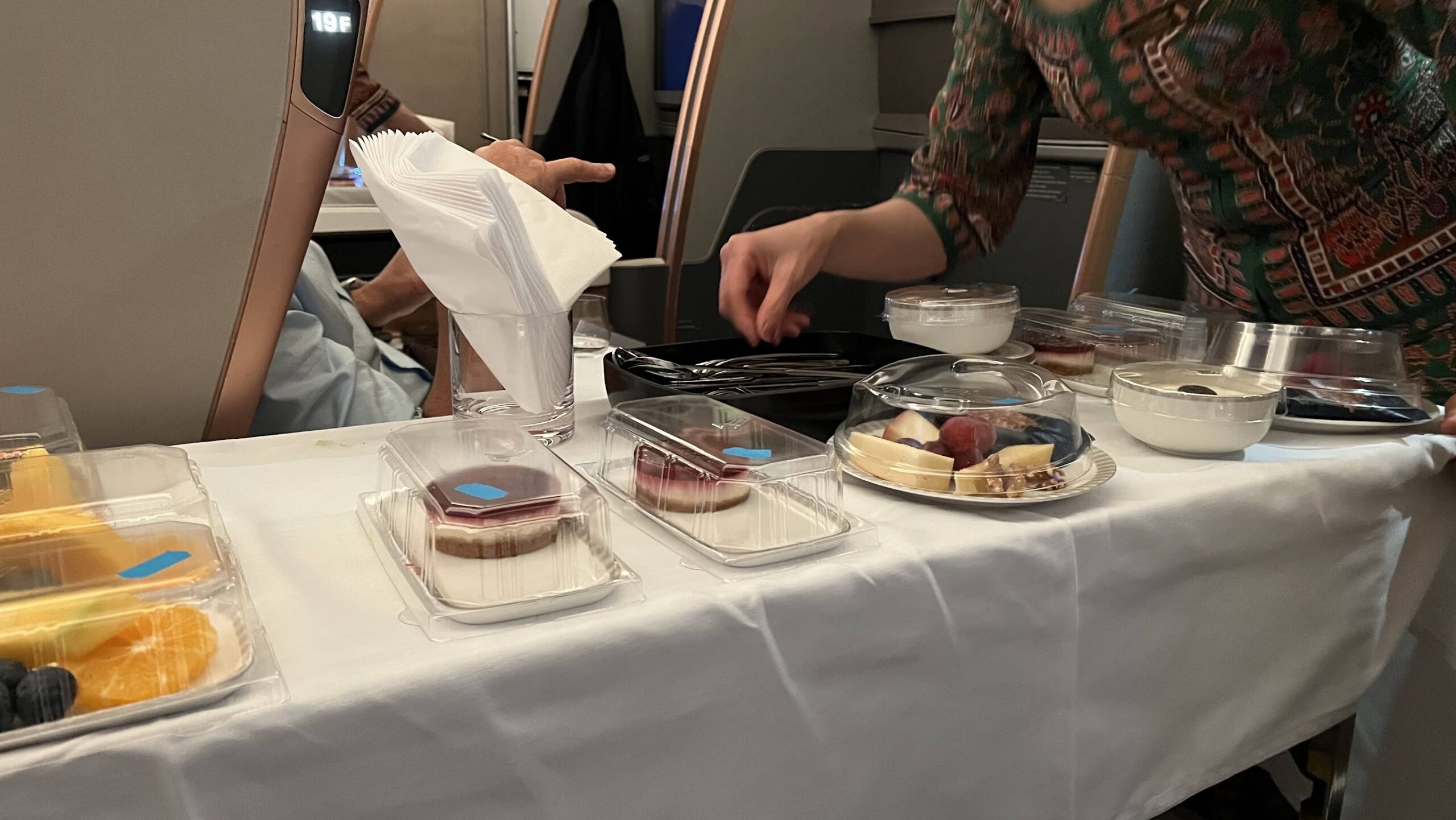 Singapore Airlines SQ351 lunch service dessert trolley