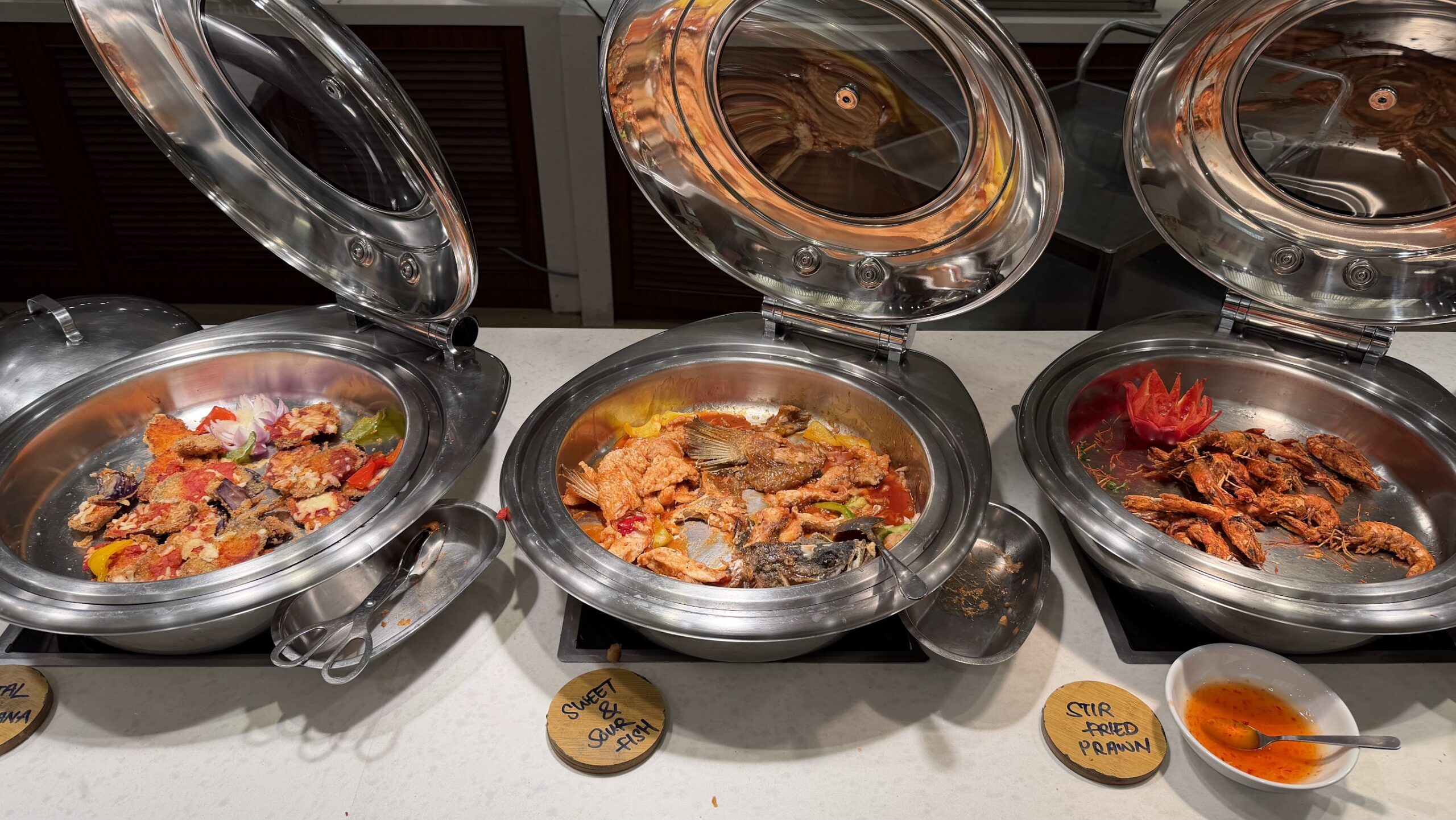 Gurney Bay Hotel The Café dinner buffet