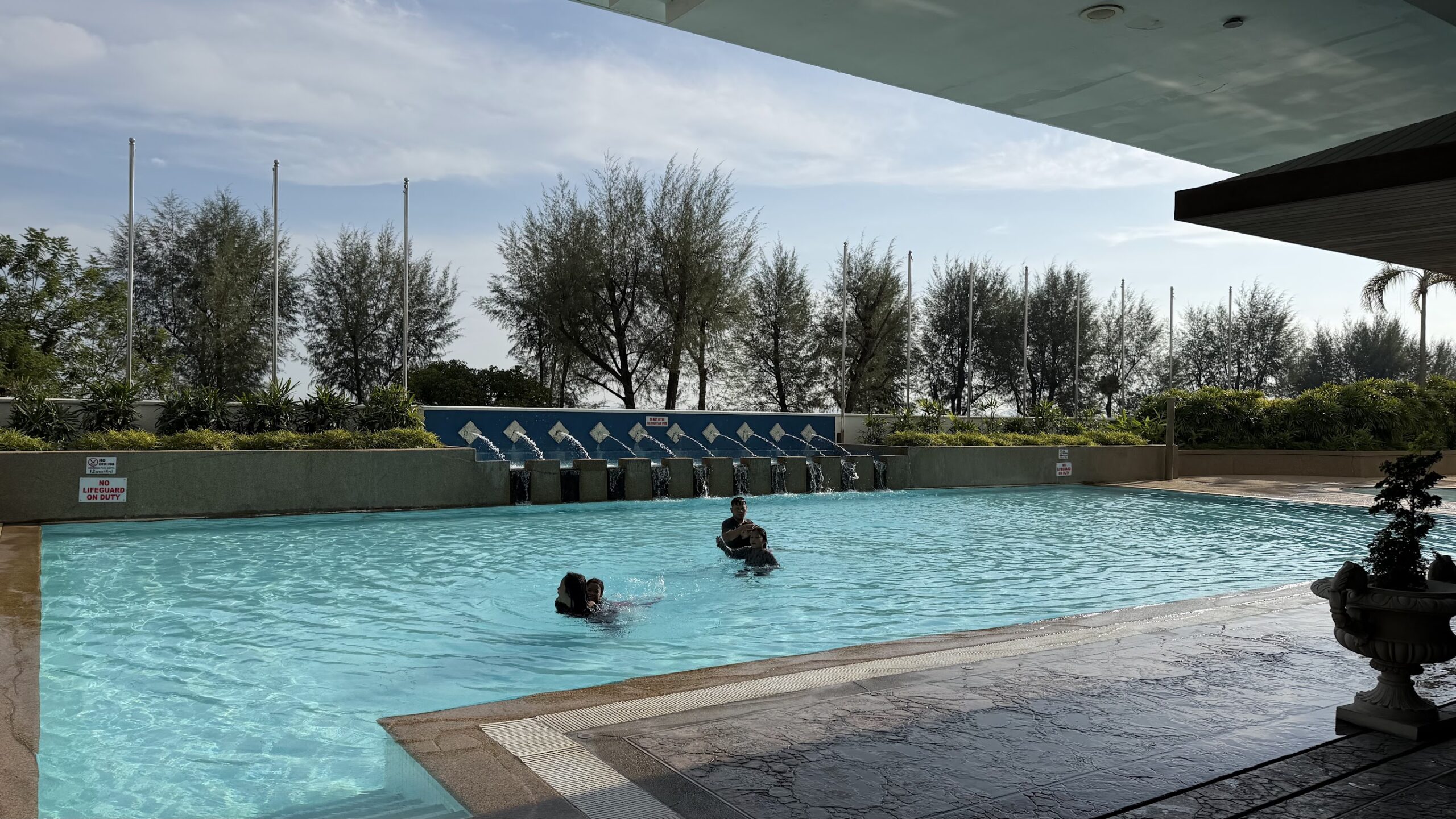 Gurney Bay Hotel swimming pool