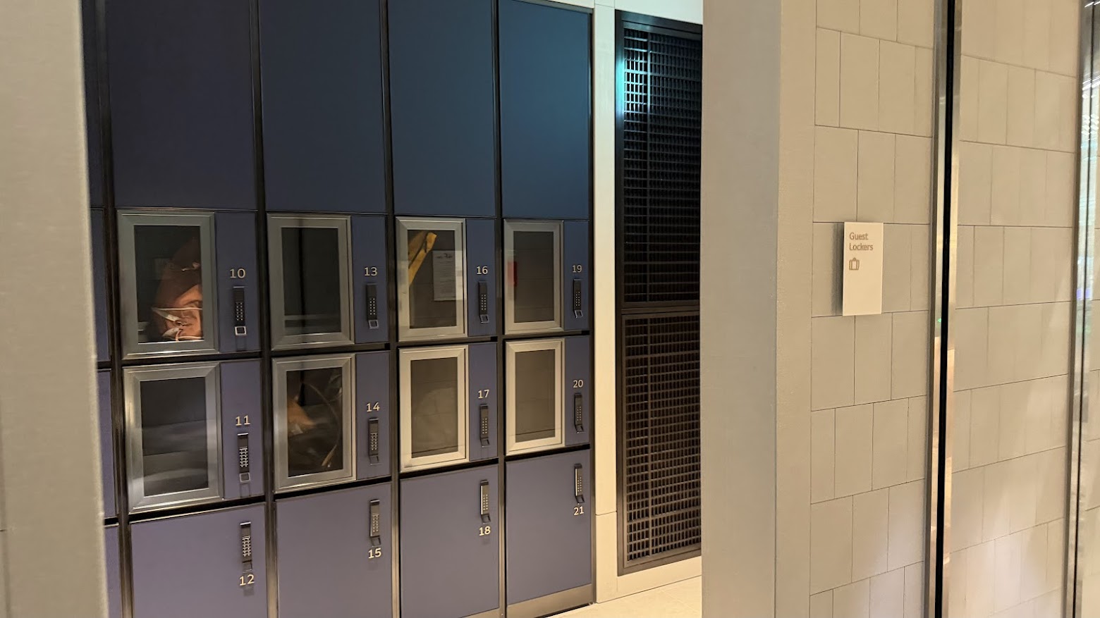 Korean Air Prestige Lounge East (Left) baggage locker