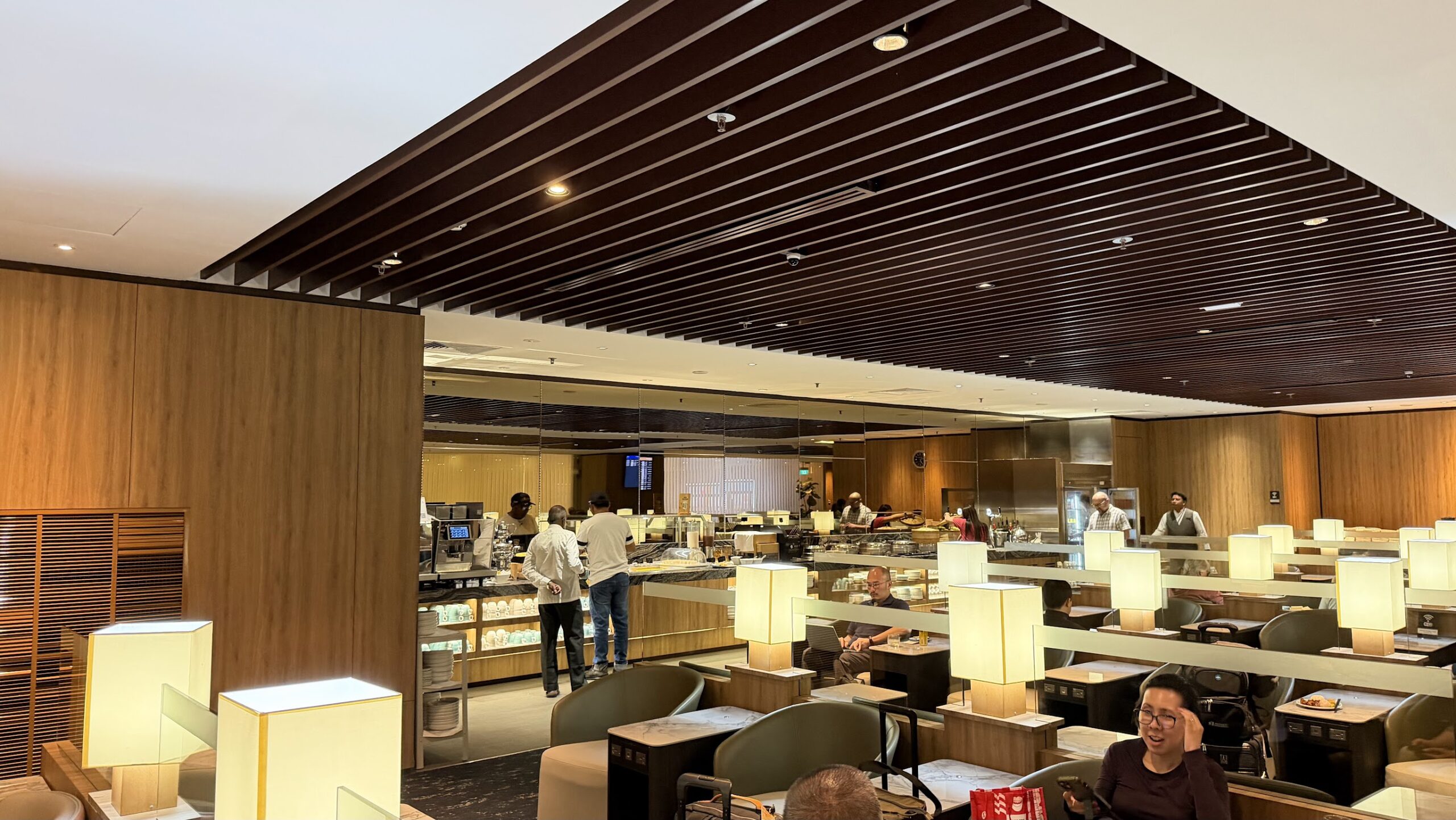 Singapore Airlines KrisFlyer Gold Lounge T2 seating area