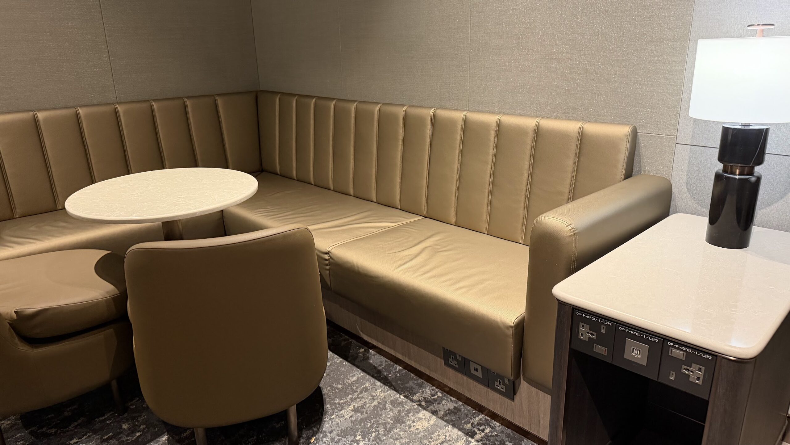 Singapore Airlines KrisFlyer Gold Lounge T3 seating area