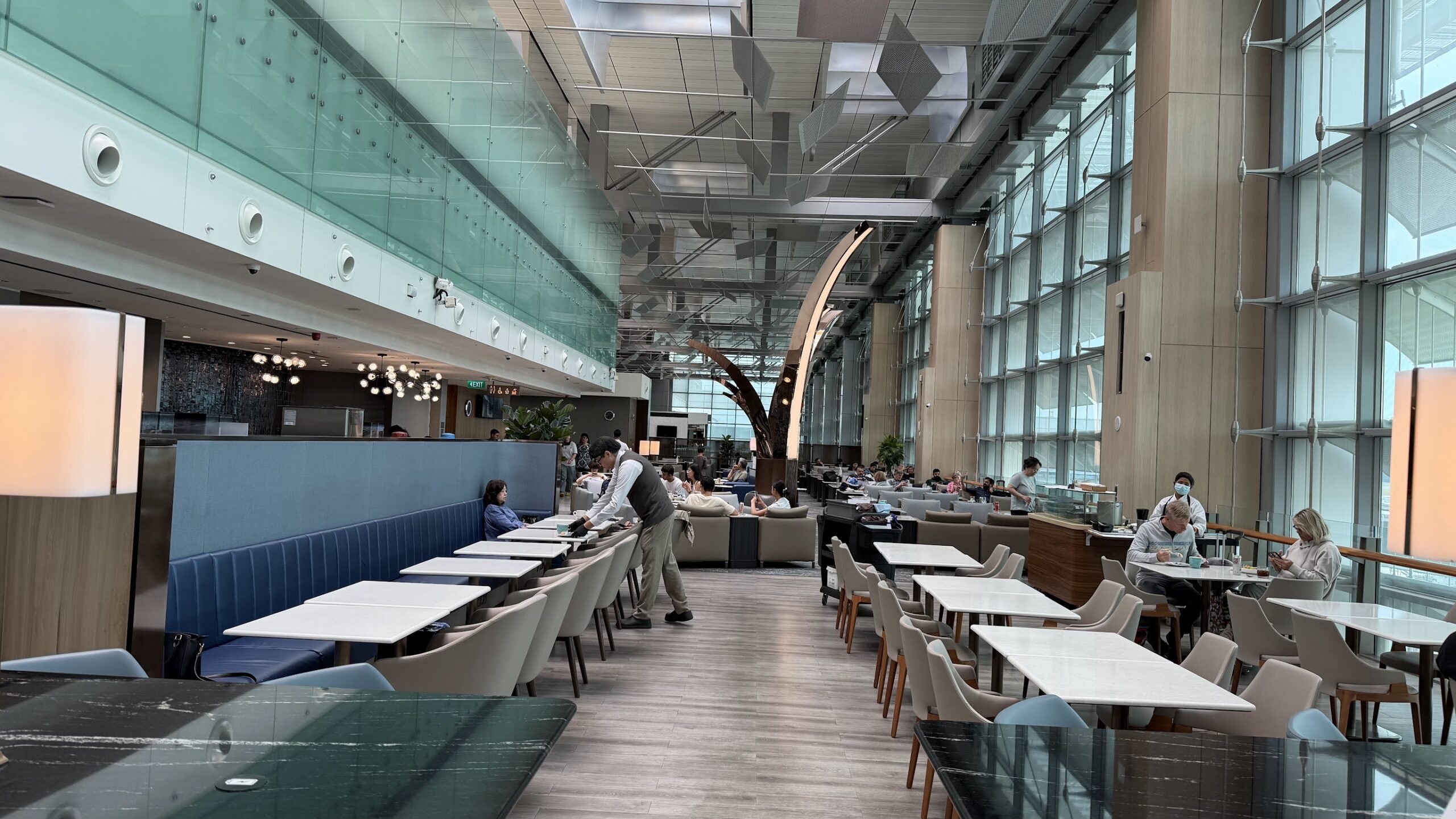 Singapore Airlines KrisFlyer Gold Lounge T3 seating area