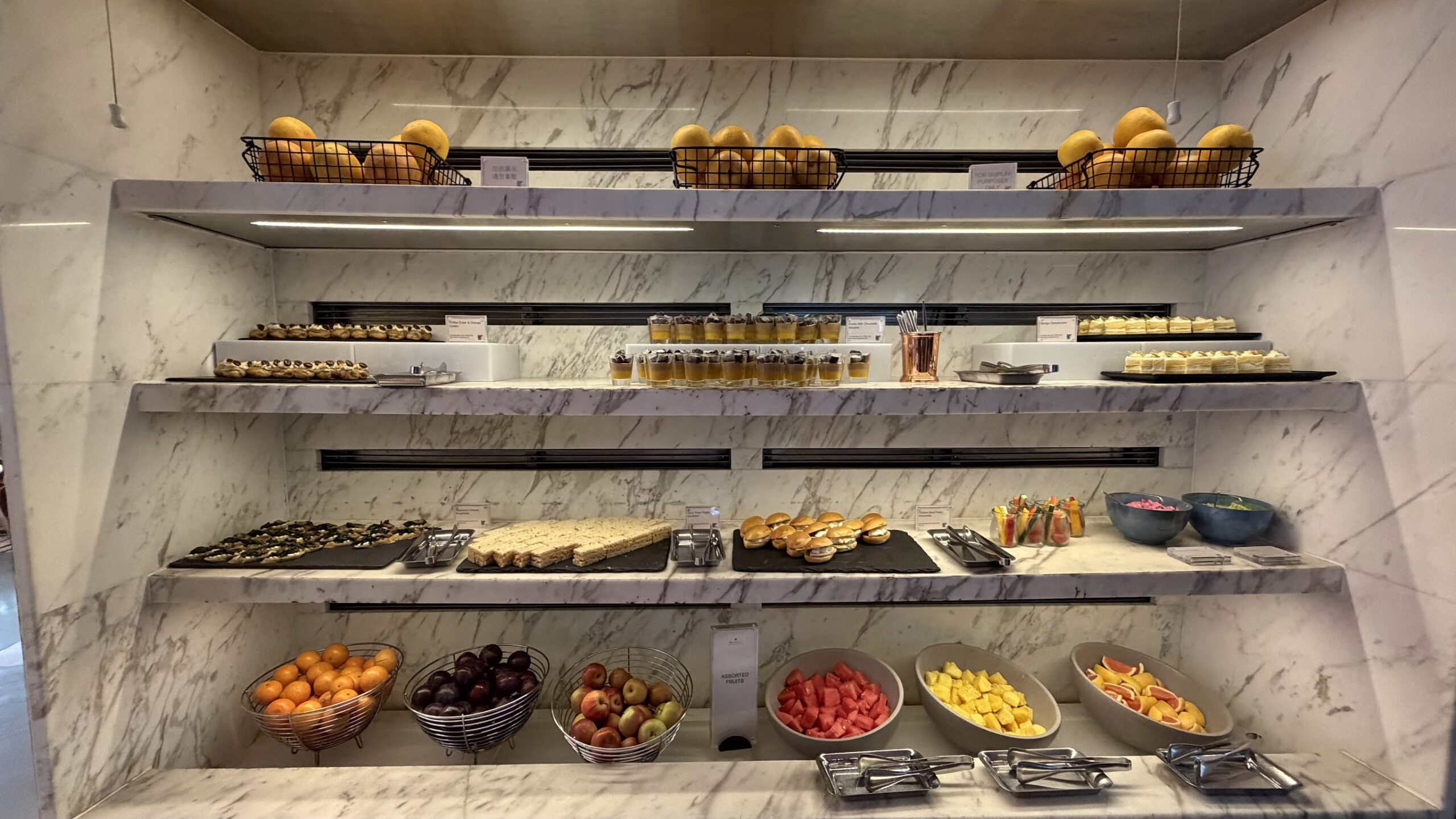 JW Marriott Hotel Singapore South Executive Lounge afternoon tea