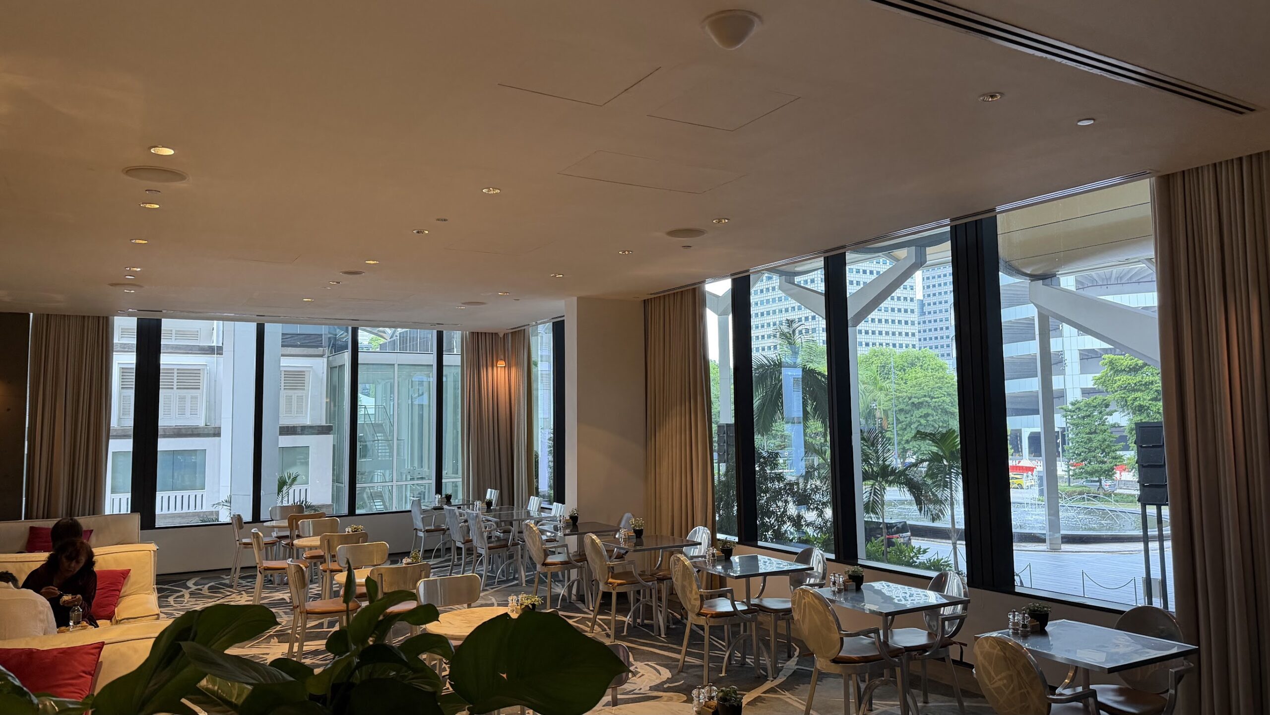 JW Marriott Hotel Singapore South Executive Lounge seating area