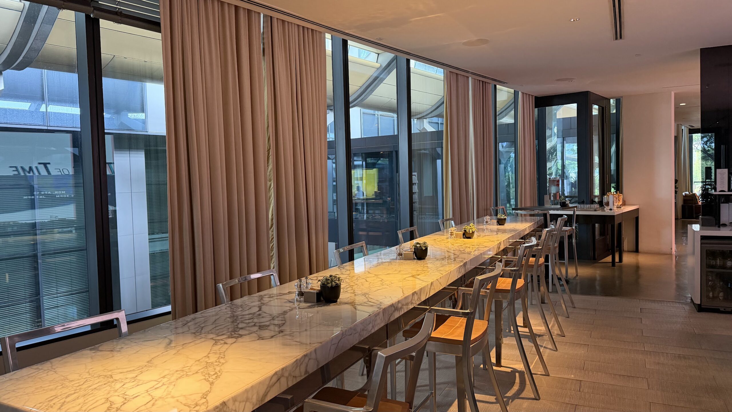 JW Marriott Hotel Singapore South Executive Lounge seating area