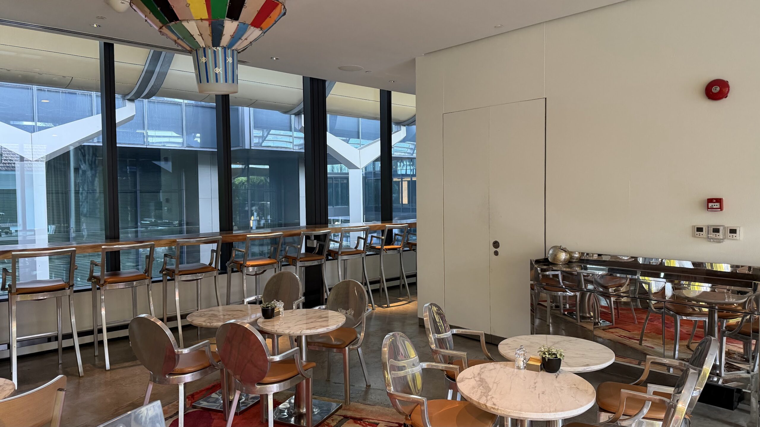 JW Marriott Hotel Singapore South Executive Lounge seating area