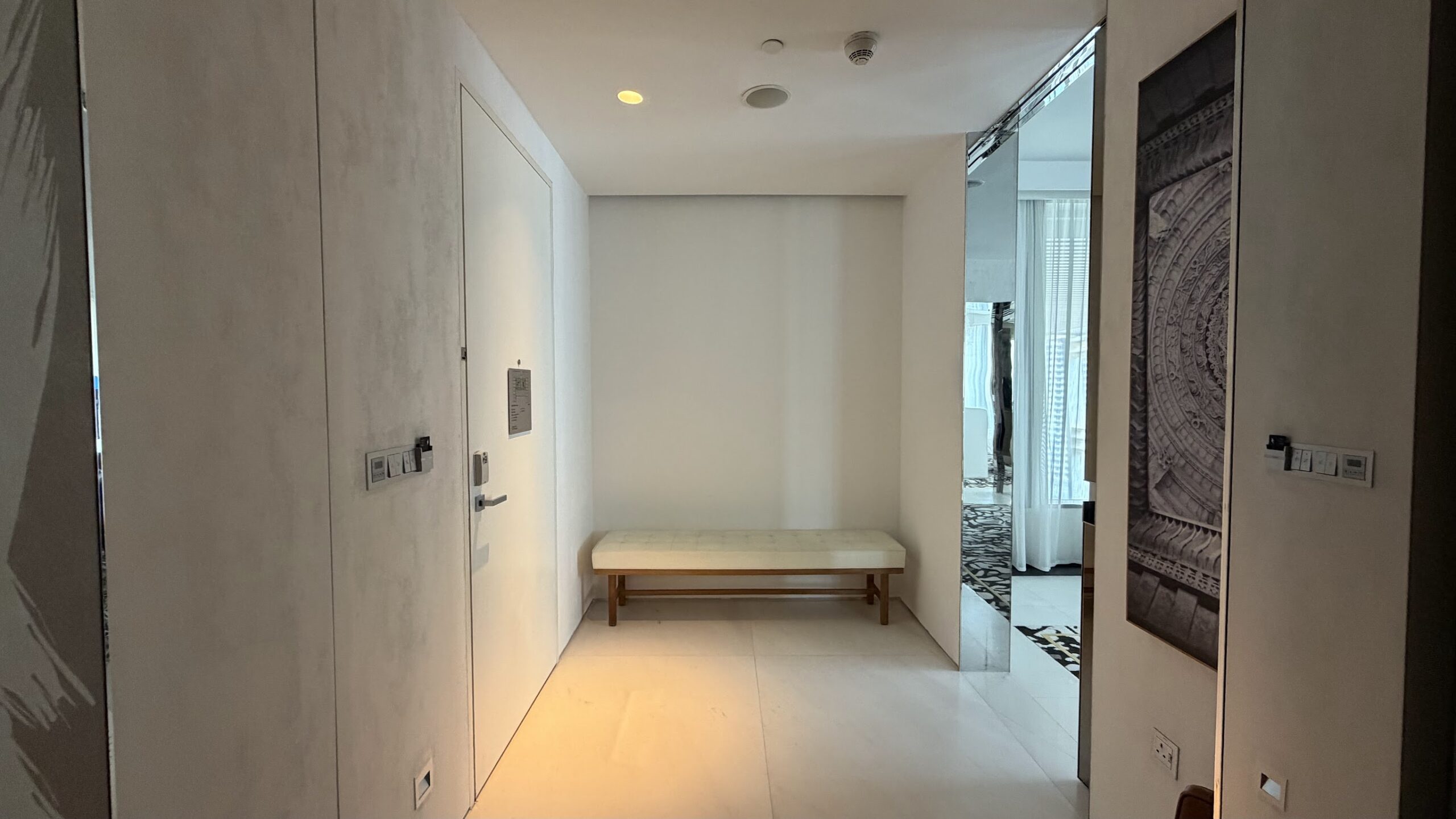 JW Marriott Hotel Singapore South Beach 1 Bedroom Larger Suite entryway