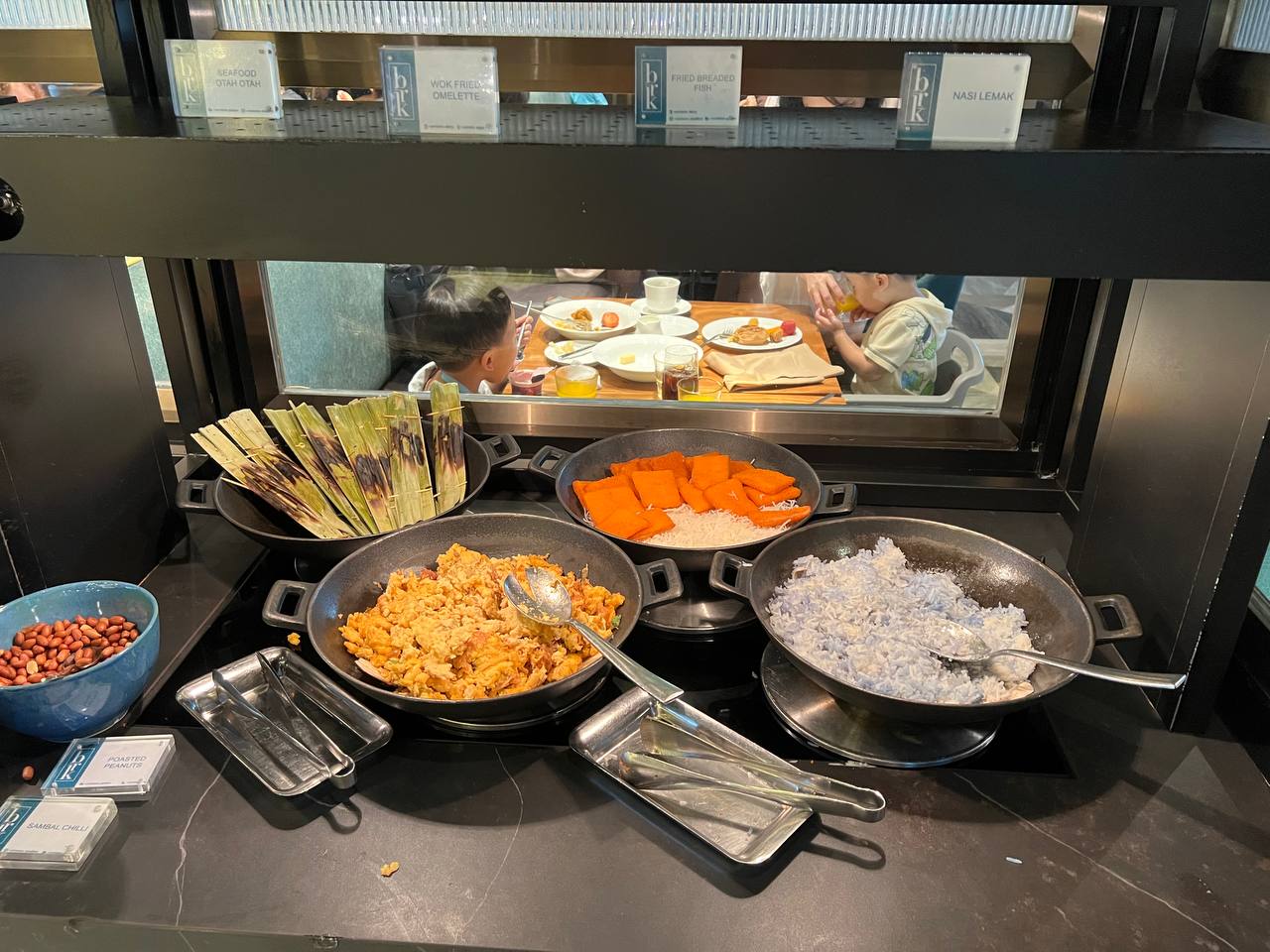 JW Marriott Hotel Singapore South Beach Beach Road Kitchen breakfast