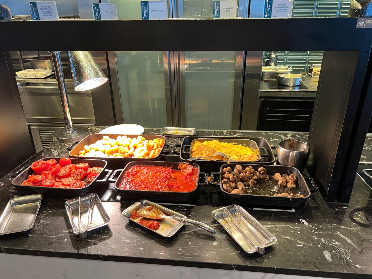 JW Marriott Hotel Singapore South Beach Beach Road Kitchen breakfast