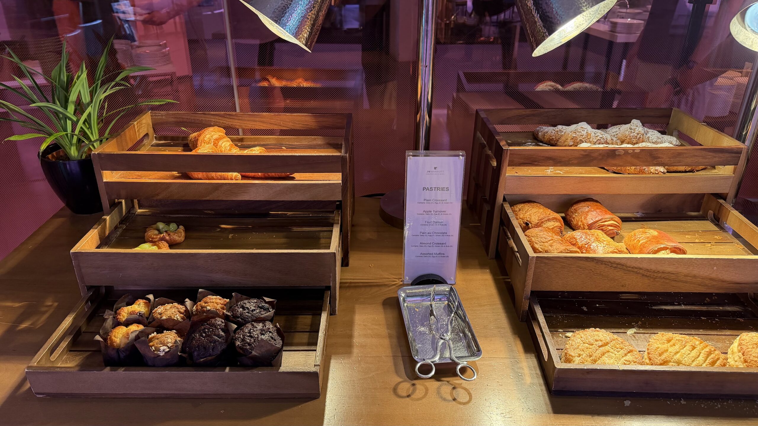 JW Marriott Hotel Singapore South Beach Executive Lounge breakfast