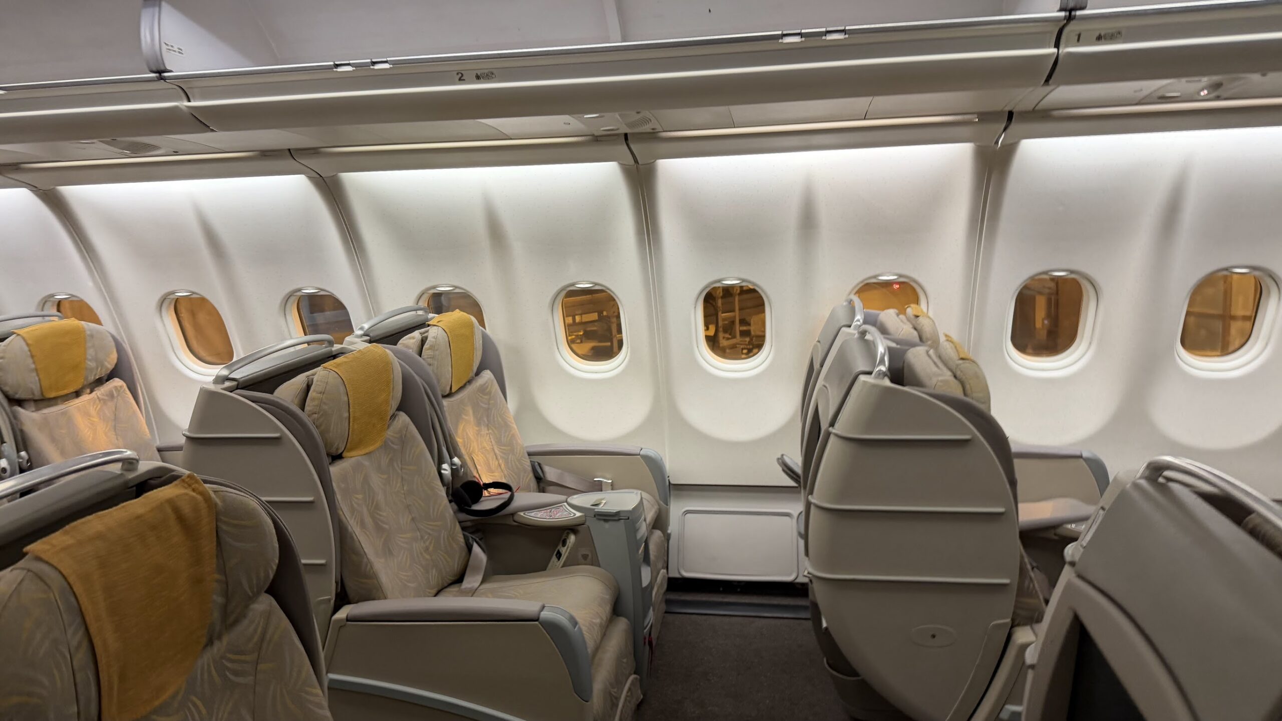 Asiana Airlines OZ123 A330-300 business class
