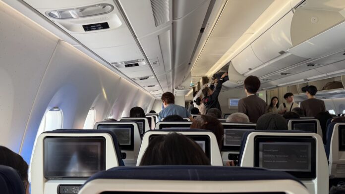 oz751-economy-1 Asiana Airlines OZ752 A350-900 economy seats