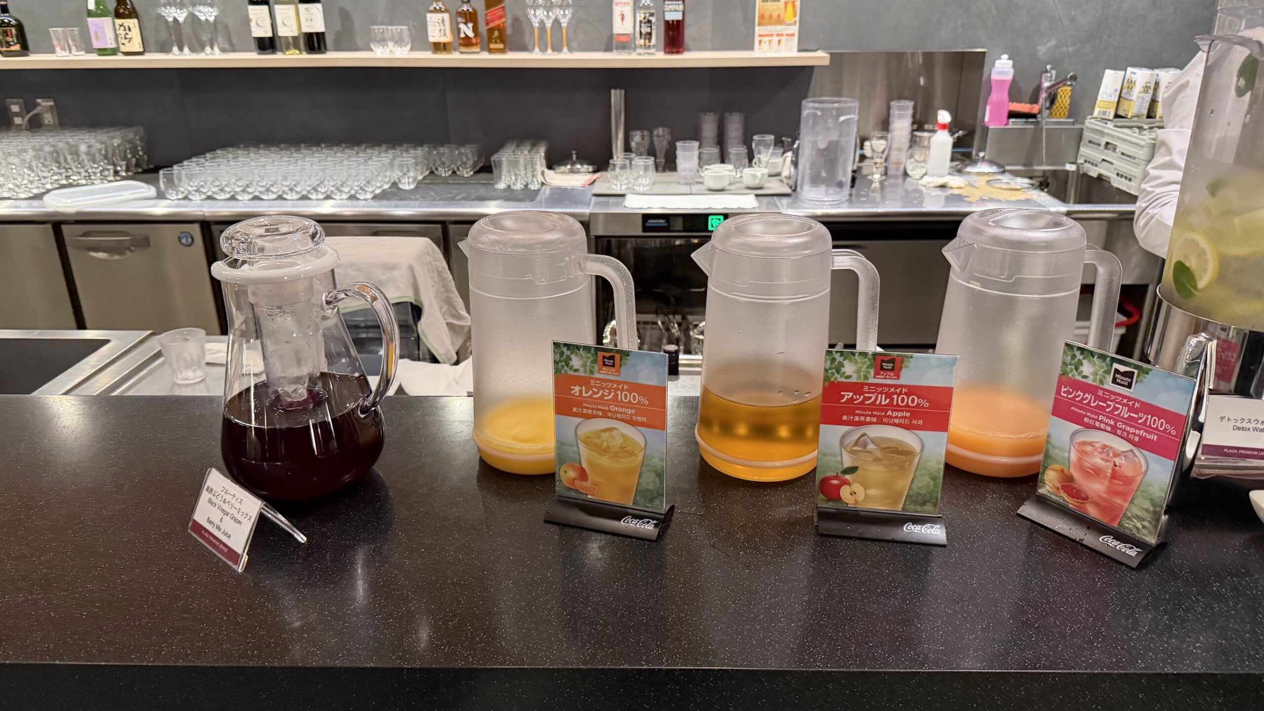 Plaza Premium Lounge Nagoya drinks selection