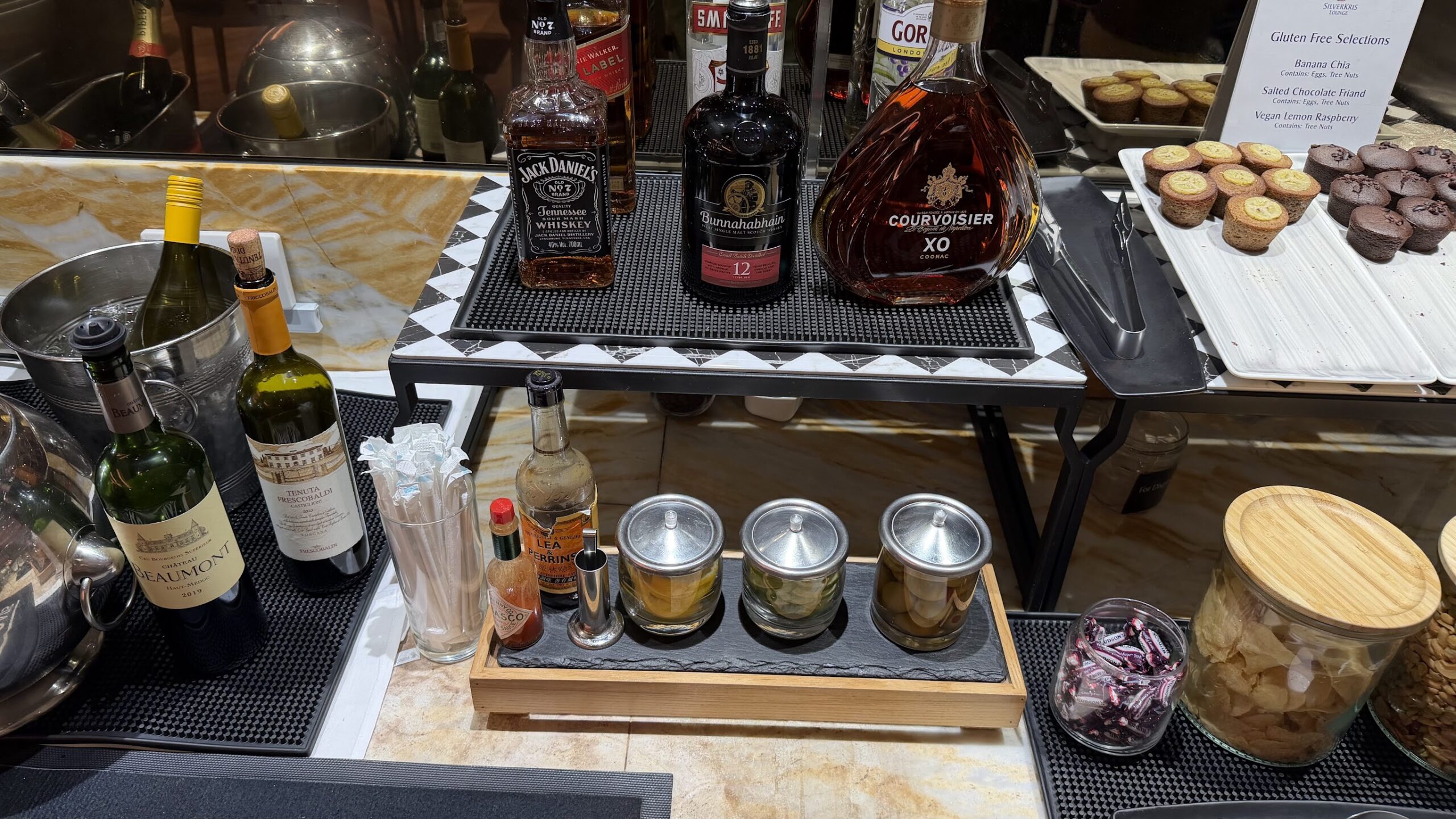 Singapore Airlines SilverKris Business Class Lounge T2 alcohol selection