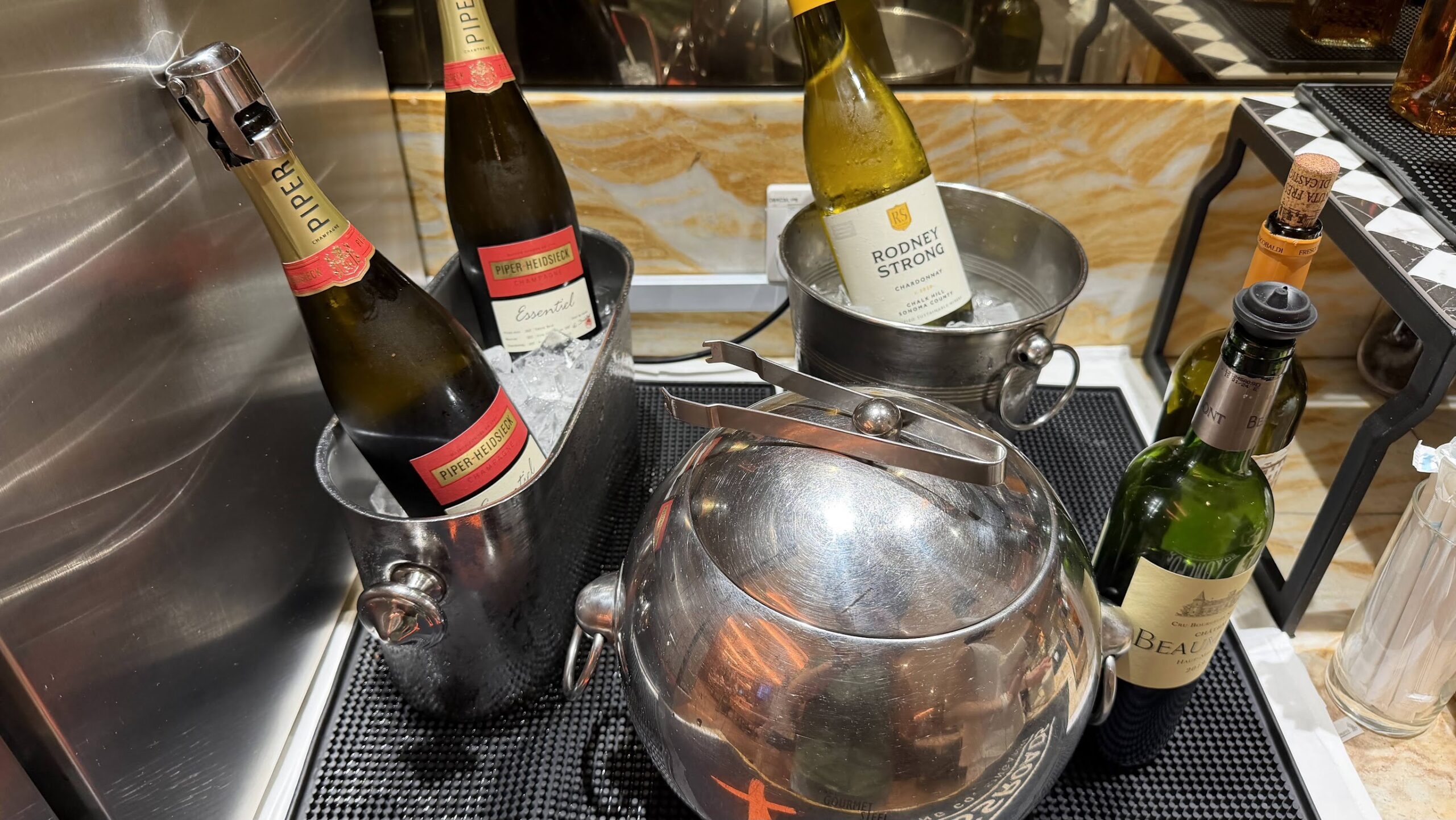Singapore Airlines SilverKris Business Class Lounge T2 champagne and wine selection