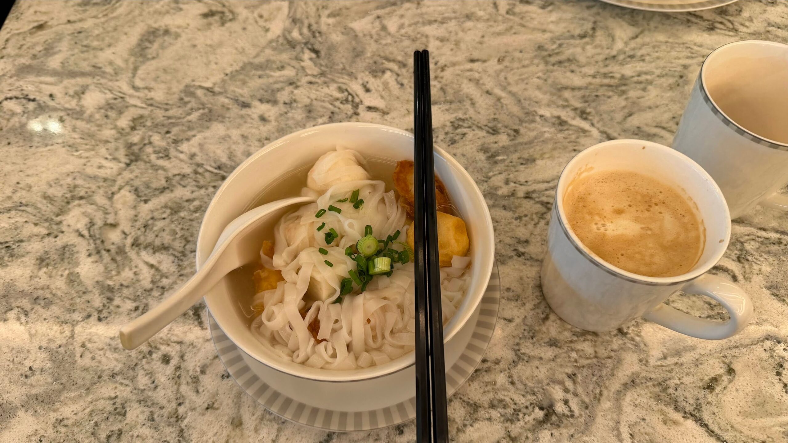 Singapore Airlines SilverKris Business Class Lounge T2