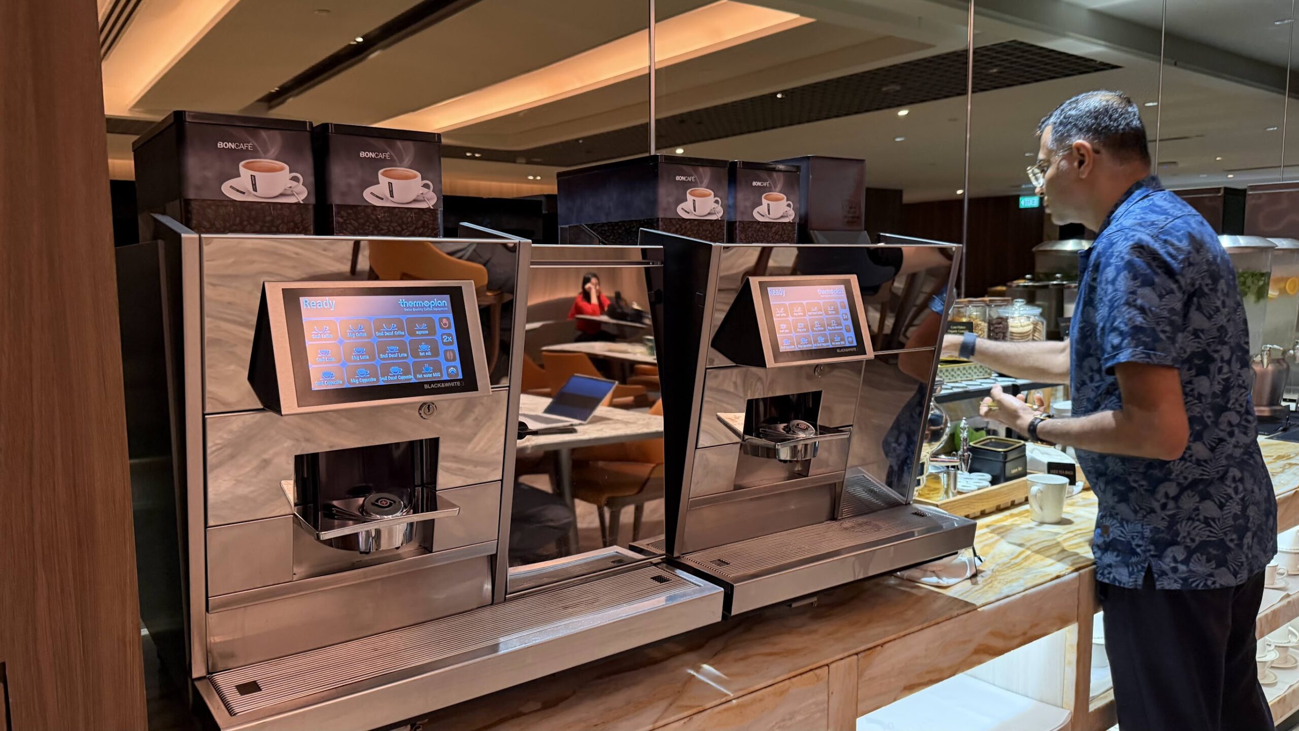 Singapore Airlines SilverKris Business Class Lounge T2 coffee machines