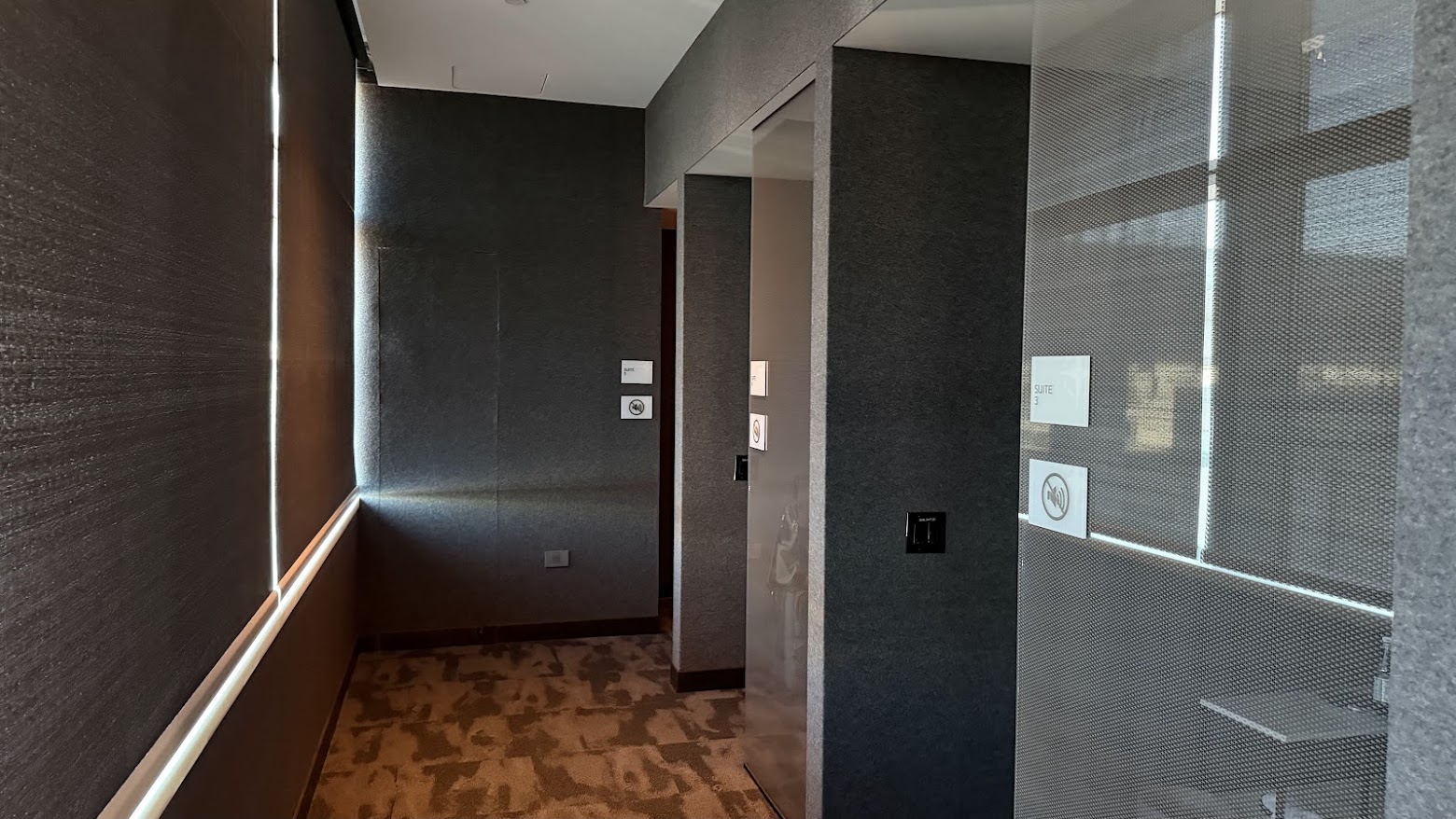 United Polaris Lounge San Francisco quiet suites corridor