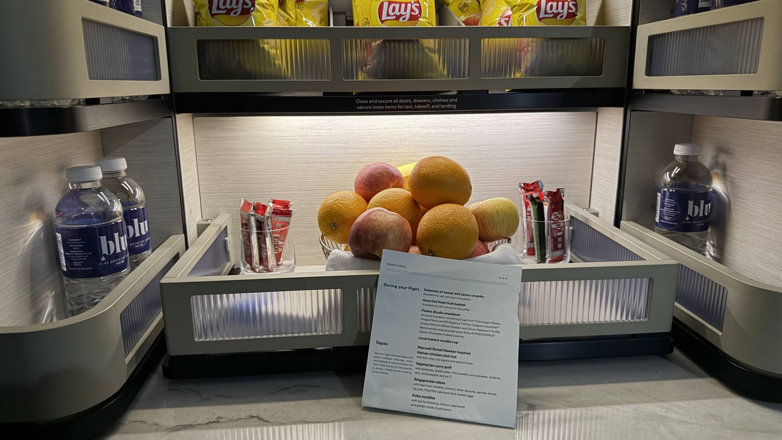 United Airlines UA2 Polaris business snack bar