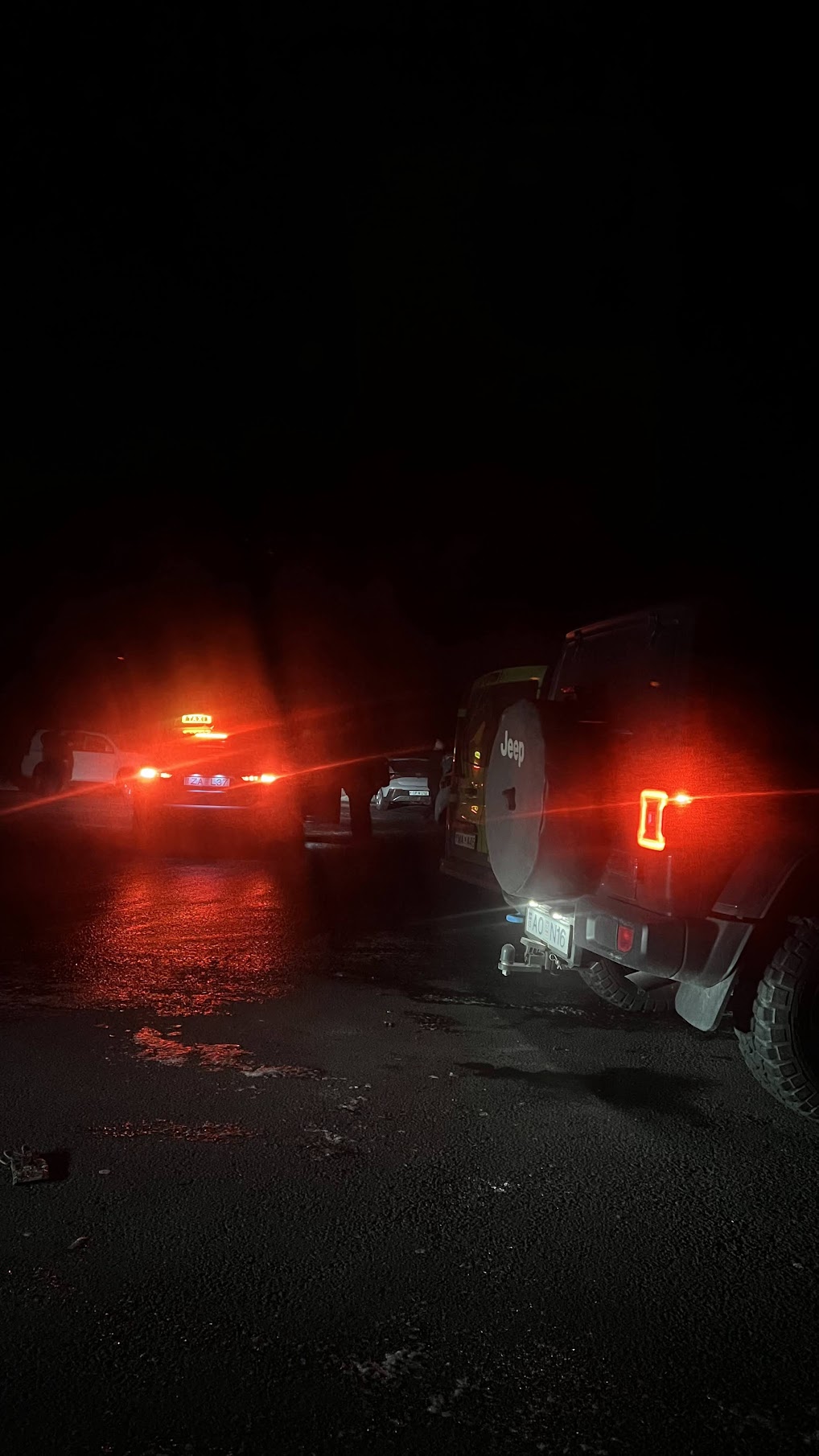 Traffic at Grotto Lighthouse when the Northern Lights are sighted