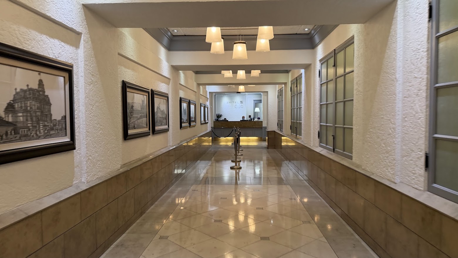 United Club San Francisco (F Gates) walkway to the main reception
