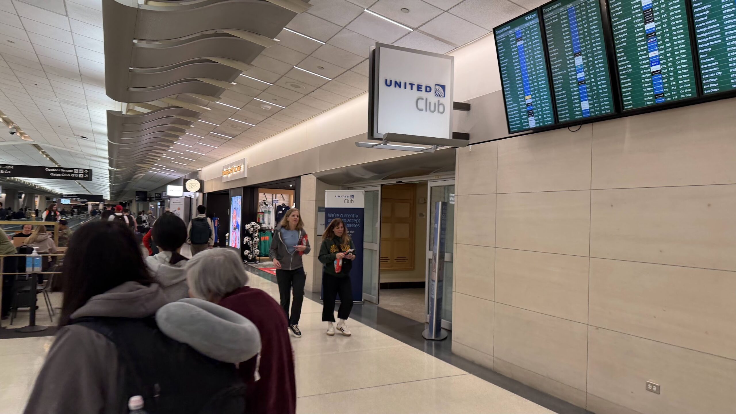 Entrance to the United Club San Francisco (G Gates)