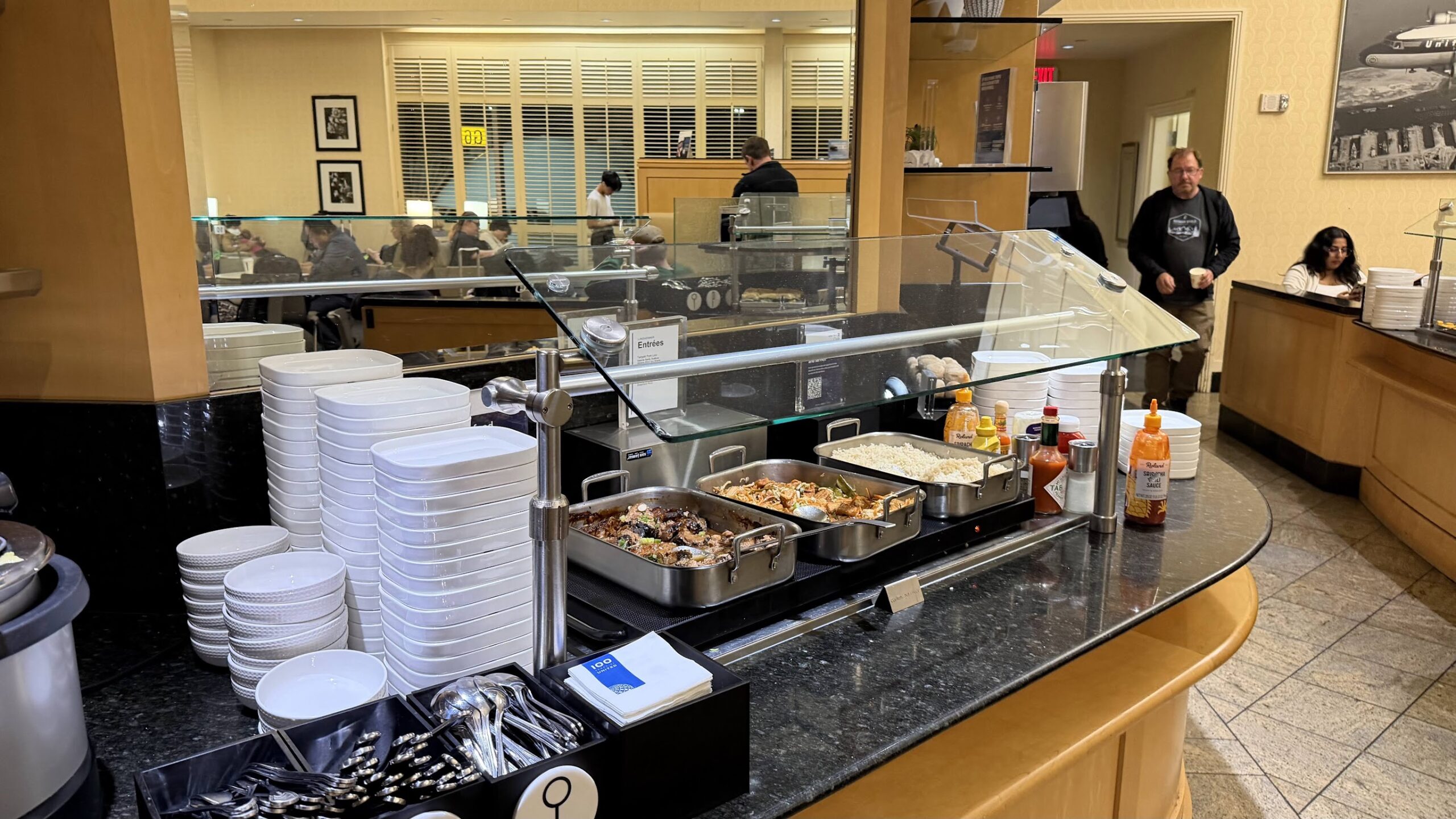 United Club San Francisco (G Gates) buffet